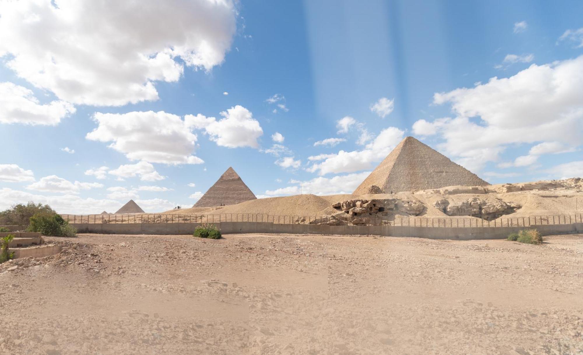 Hotel Soul Pyramids View