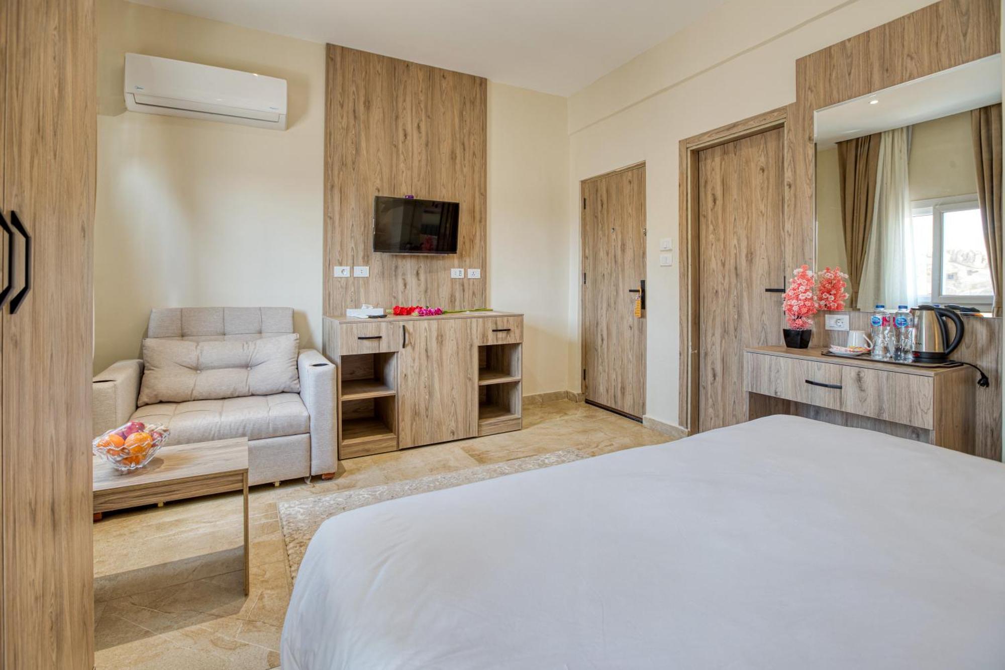 Soul Pyramids View Hotel Kafrat al Jabal