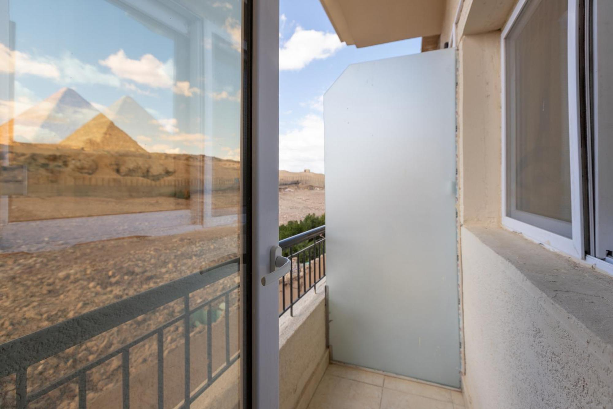 Soul Pyramids View Hotel *