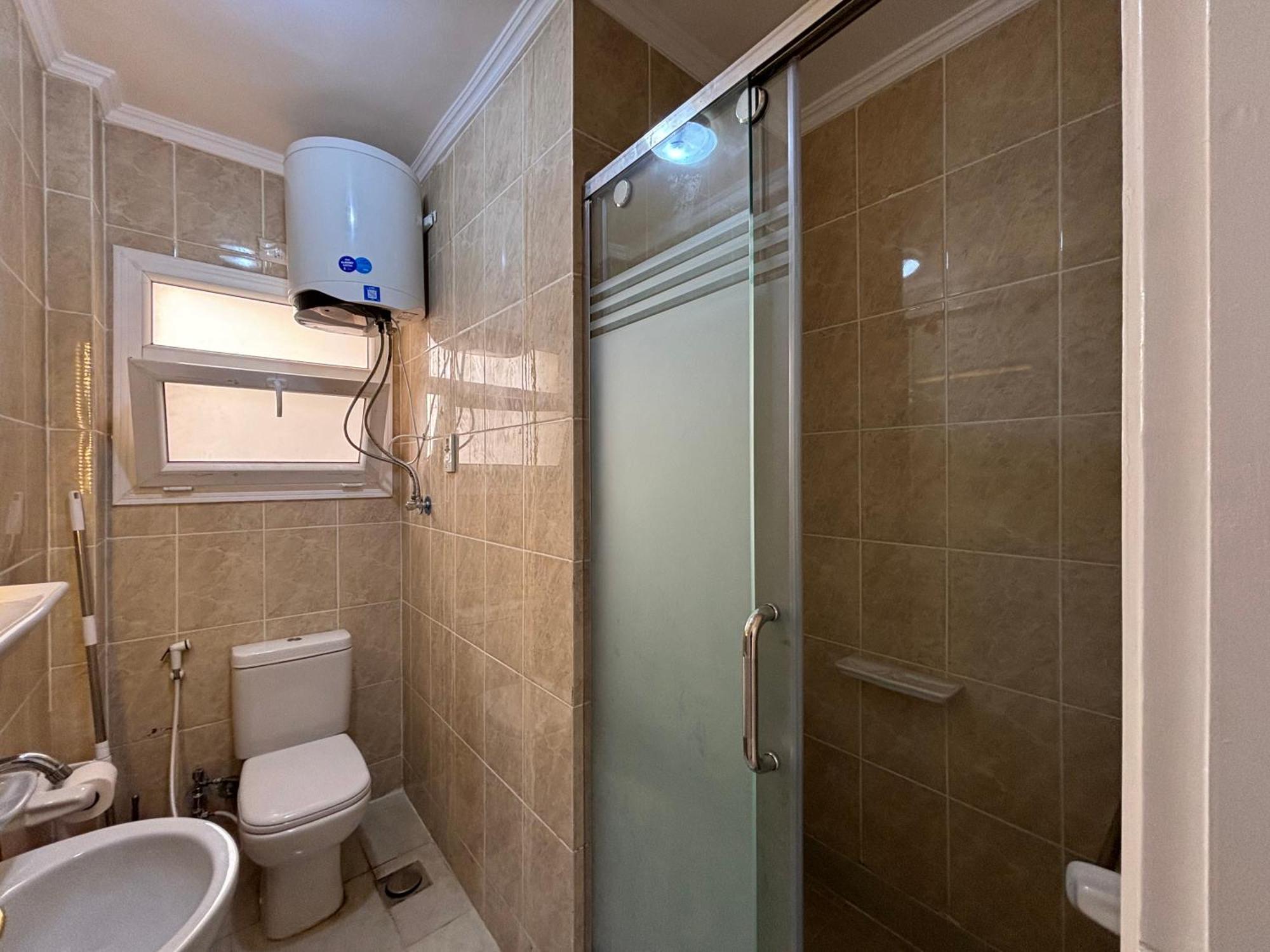 Luxury Inn: 2br Amazing Location In B11 Apartment Madinaty