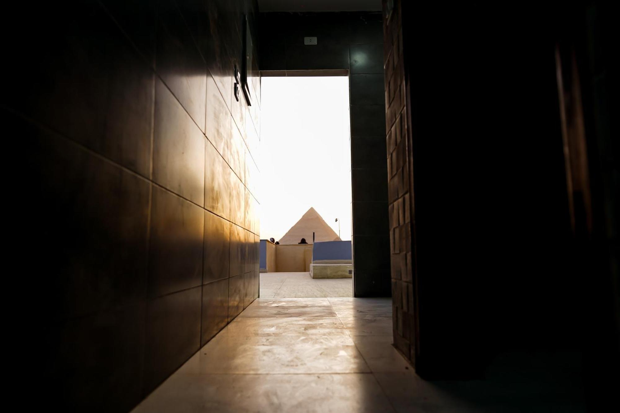Otel Pyramids Kafret el-Gabal