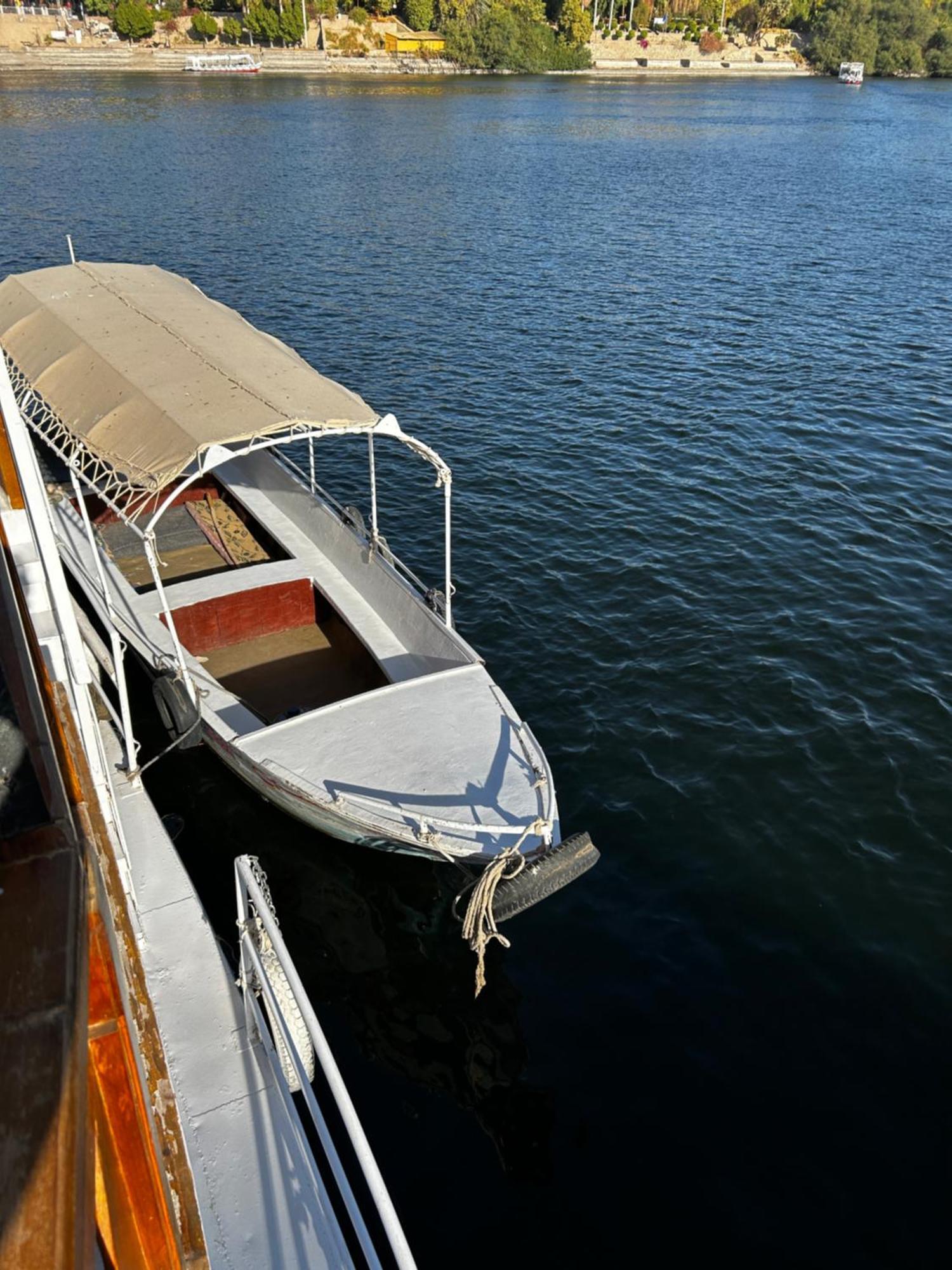 Botel Houseboat And Nile Cruises Zainoba