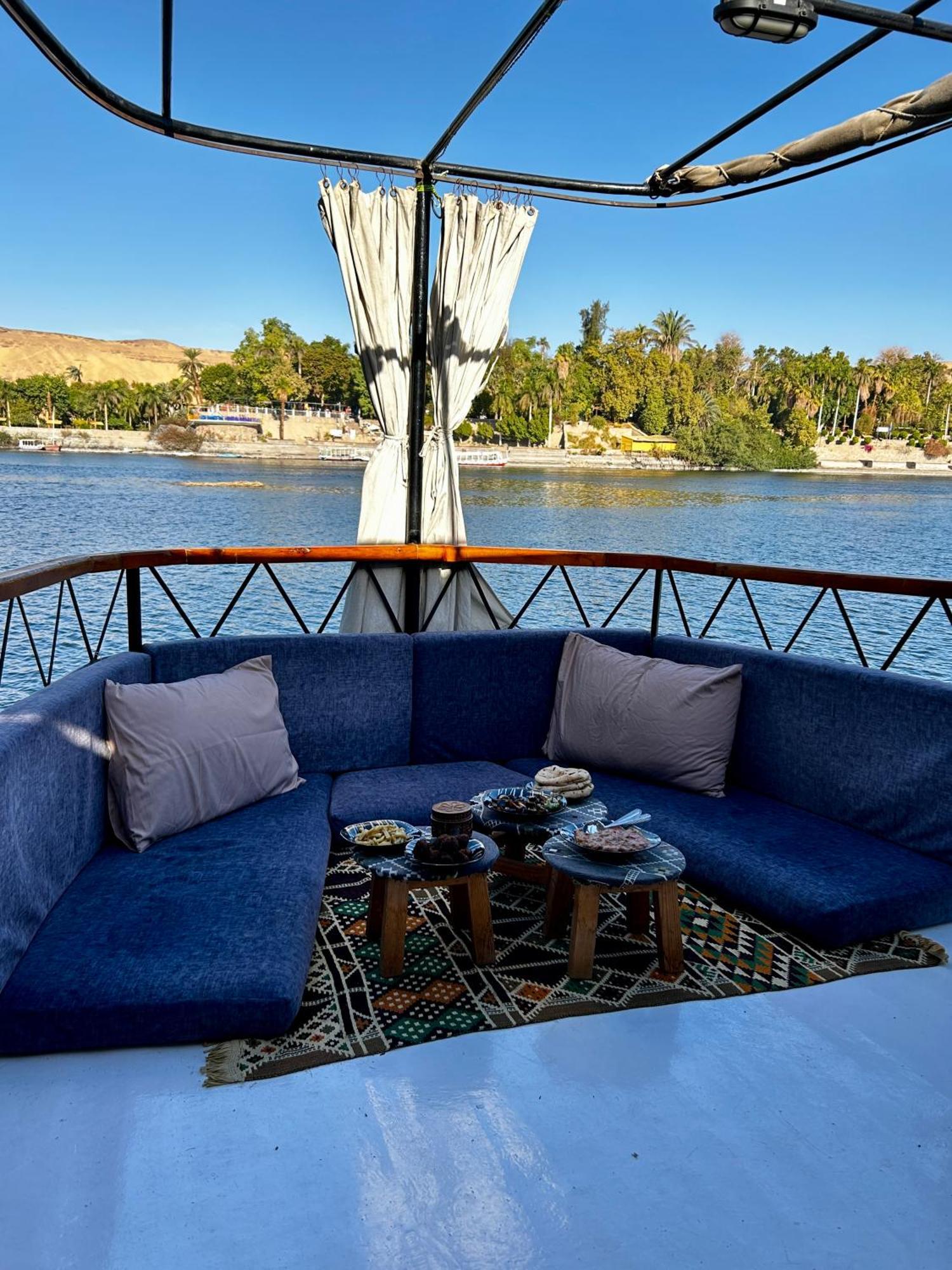 Houseboat And Nile Cruises Zainoba Botel *