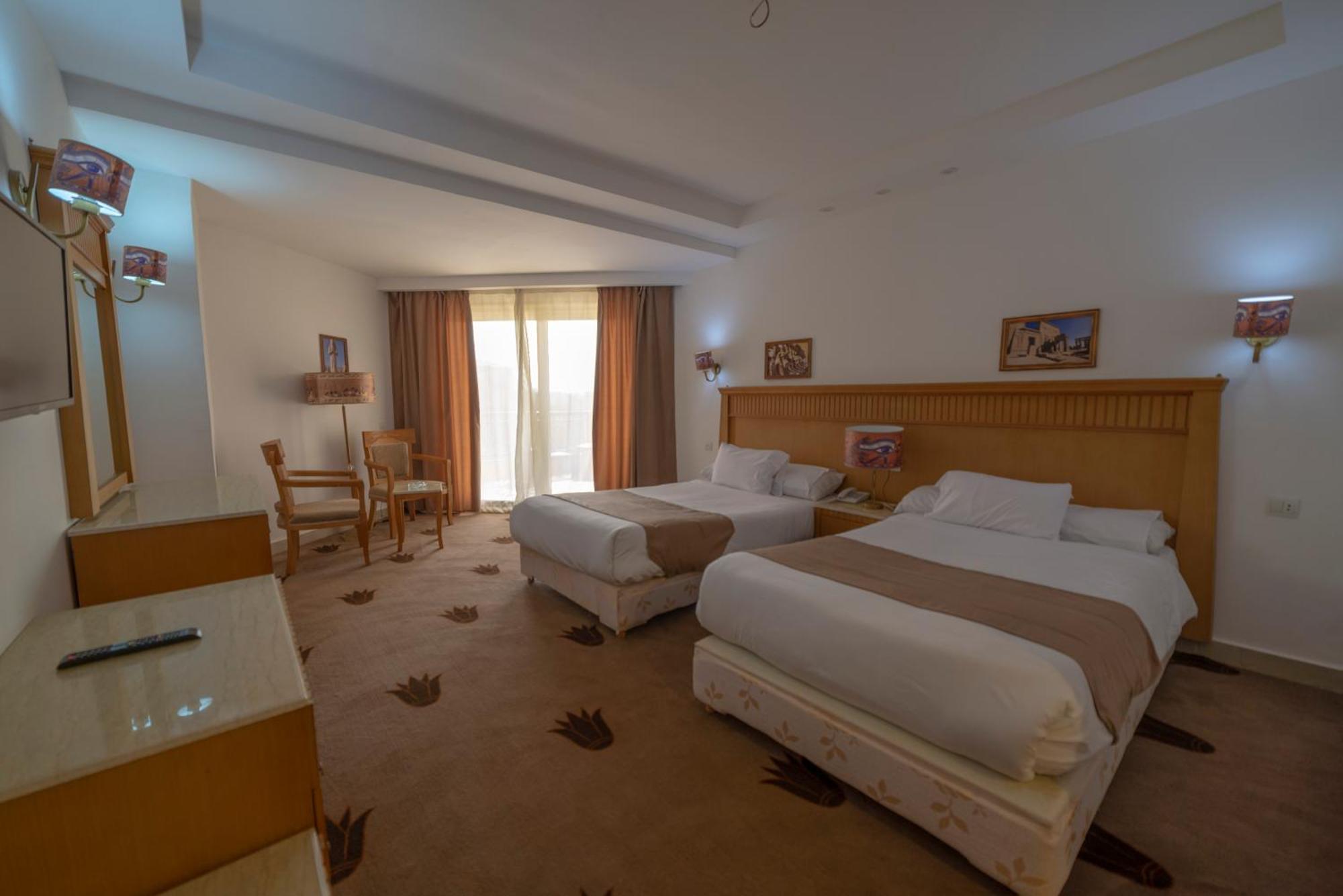 New Regency Pyramids View Kafret el-Gabal