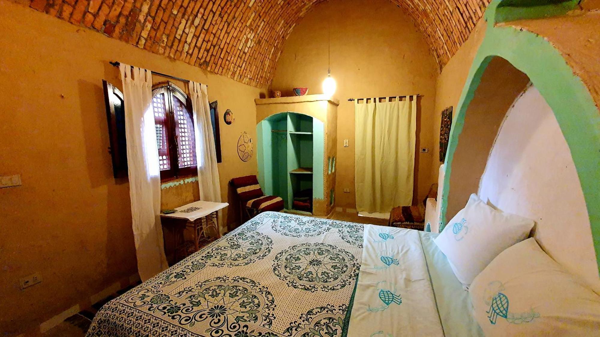 Pensiune Scorpion House 2*