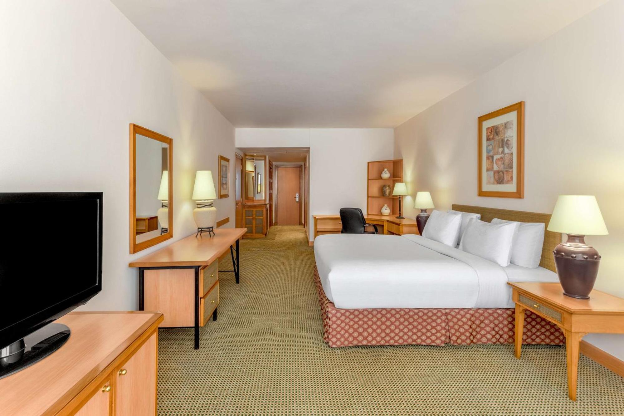 Hilton Plaza Alexandria