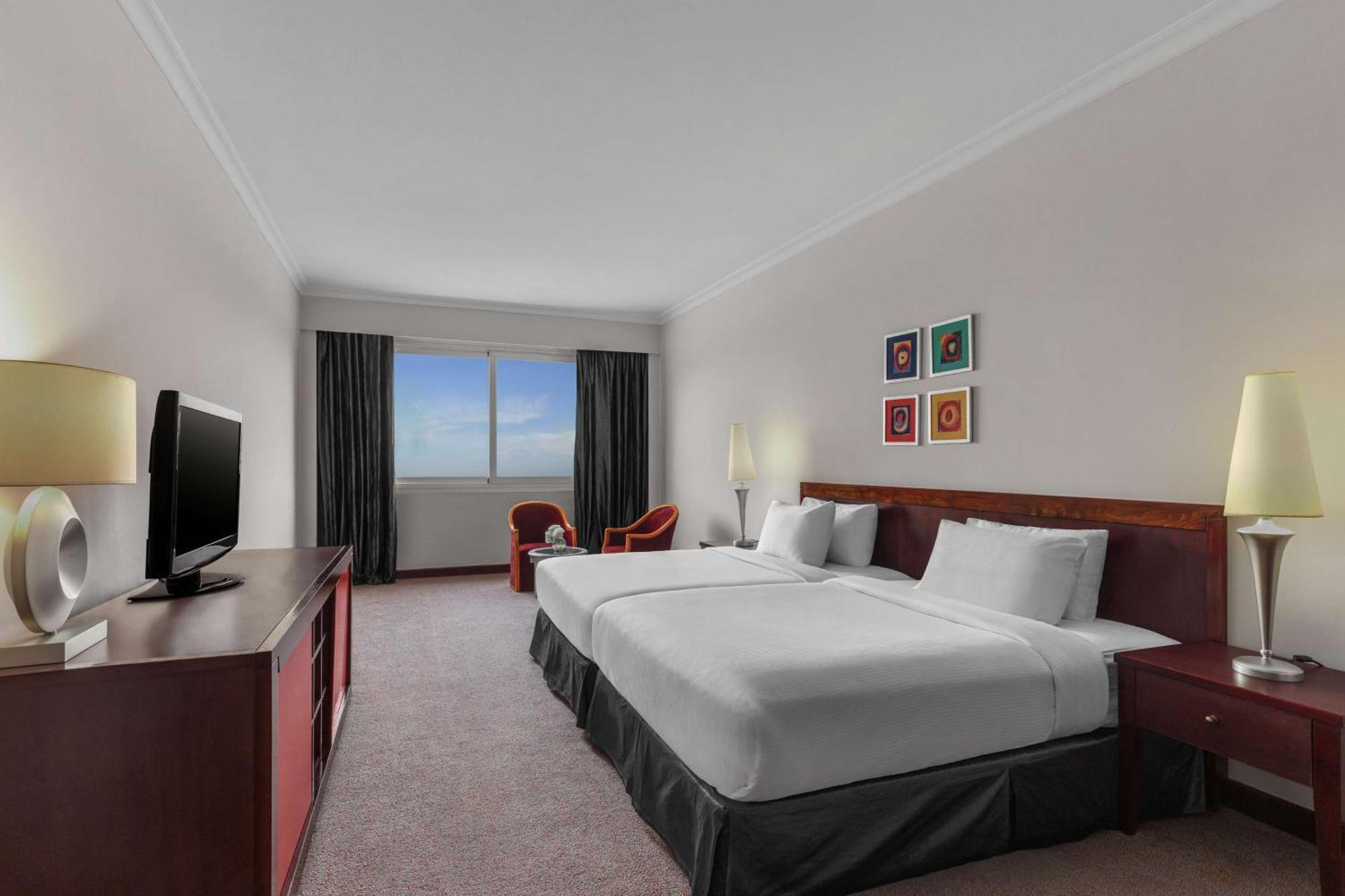 Hilton Plaza Complex