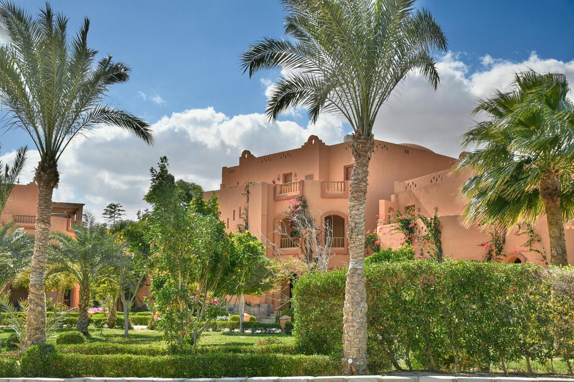 Dream Lagoon & Aqua Park Hotel 4*