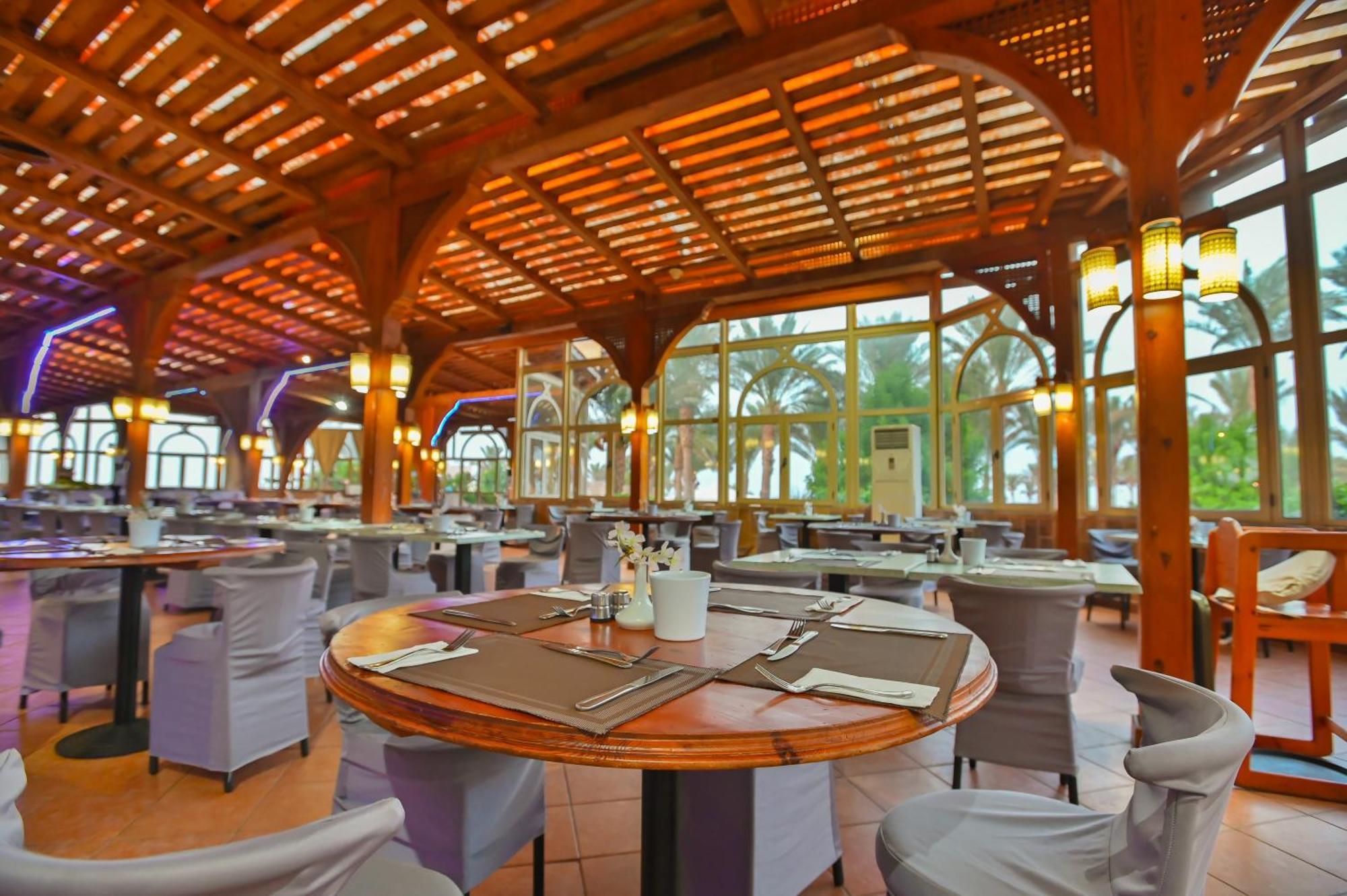 Dream Lagoon & Aqua Park 4*