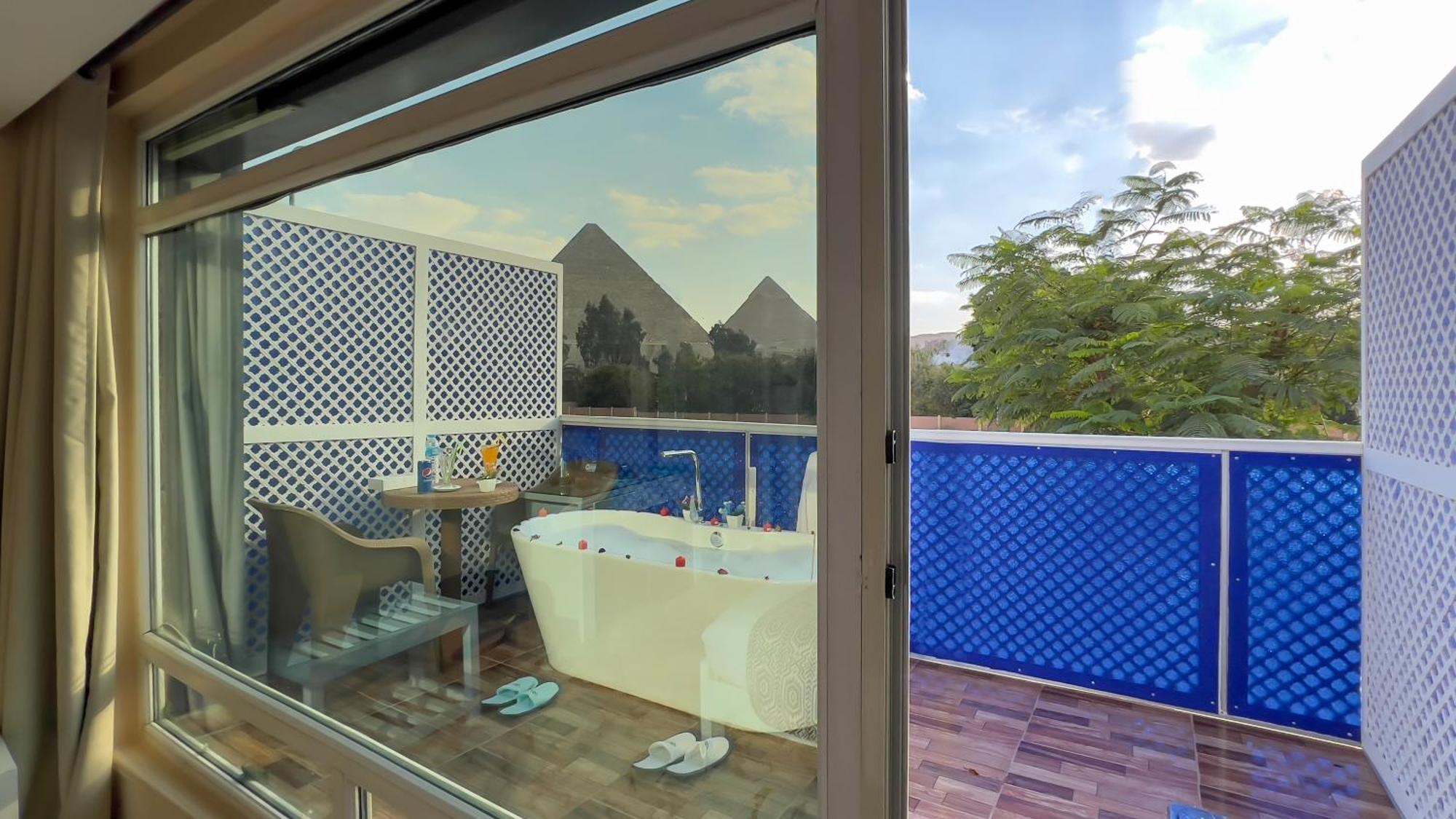 Hotel Turquoise Pyramids & Grand Egyptian Museum View Kafret el-Gabal