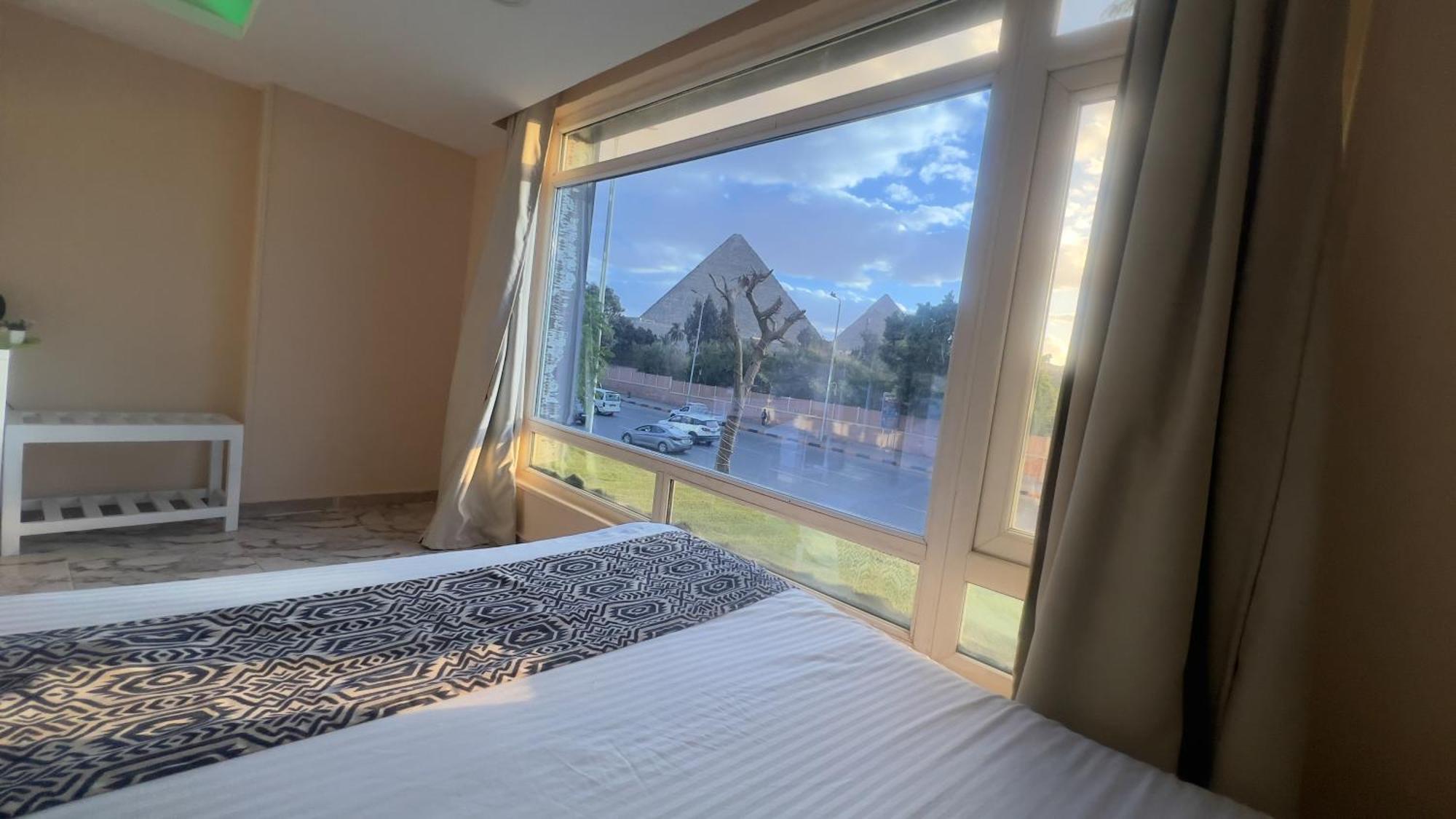 Turquoise Pyramids & Grand Egyptian Museum View 4*