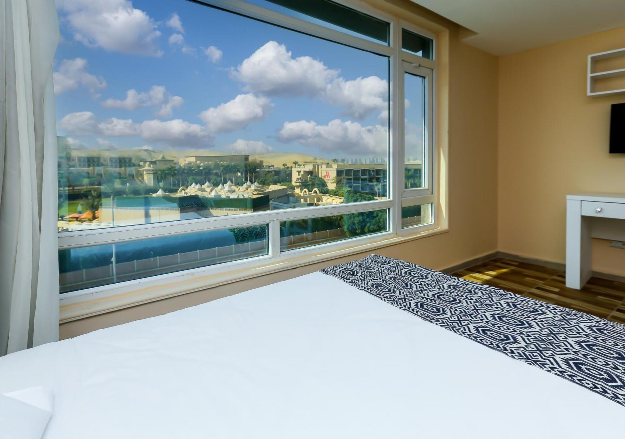 Turquoise Pyramids & Grand Egyptian Museum View 4*
