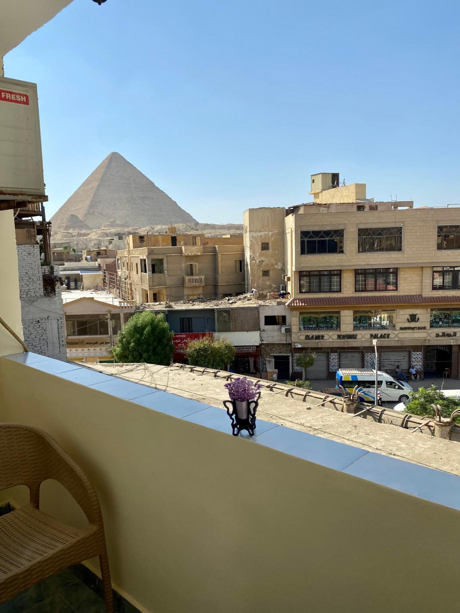 Golden Pyramids Hotel