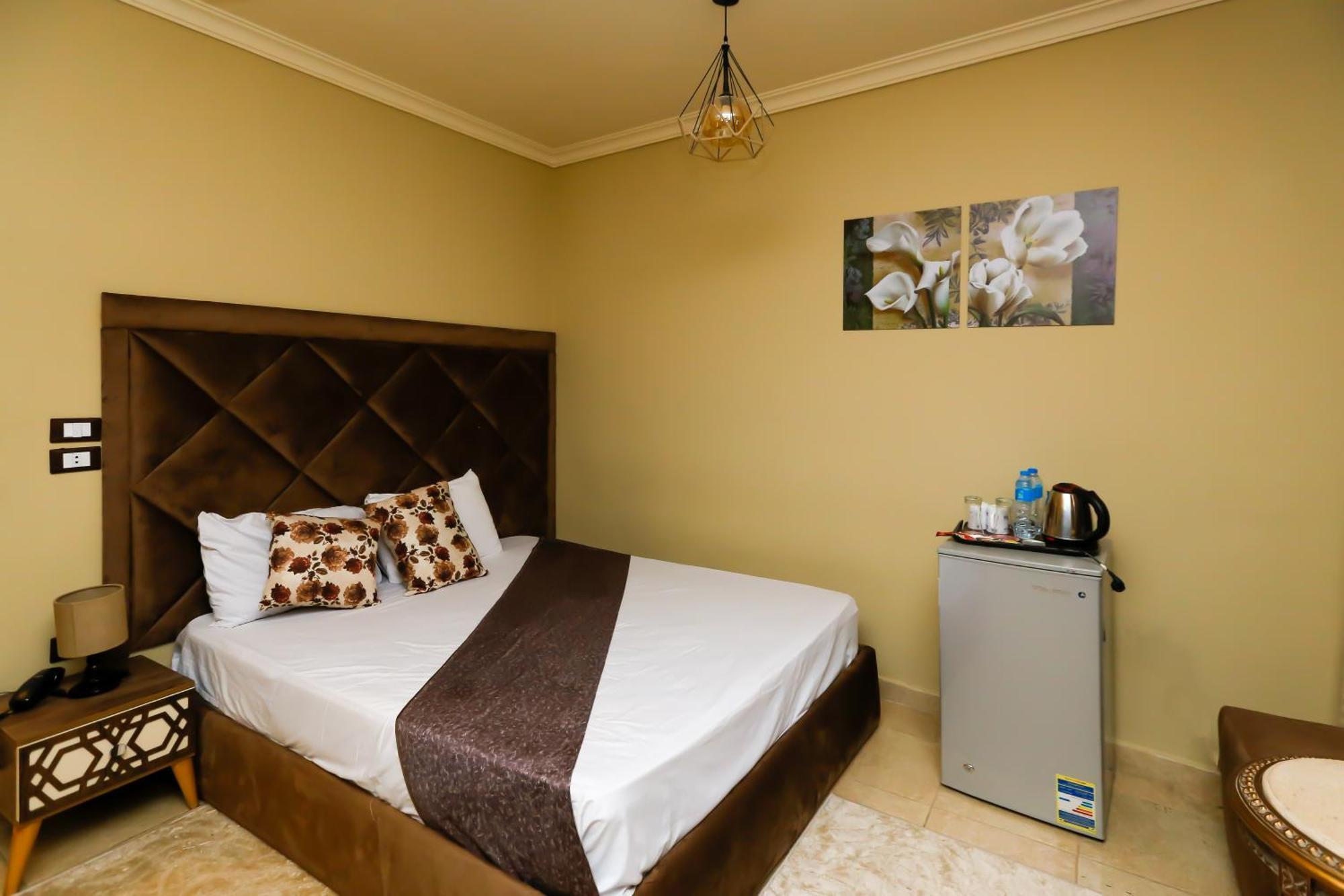 Master Pyramids Bed & Breakfast