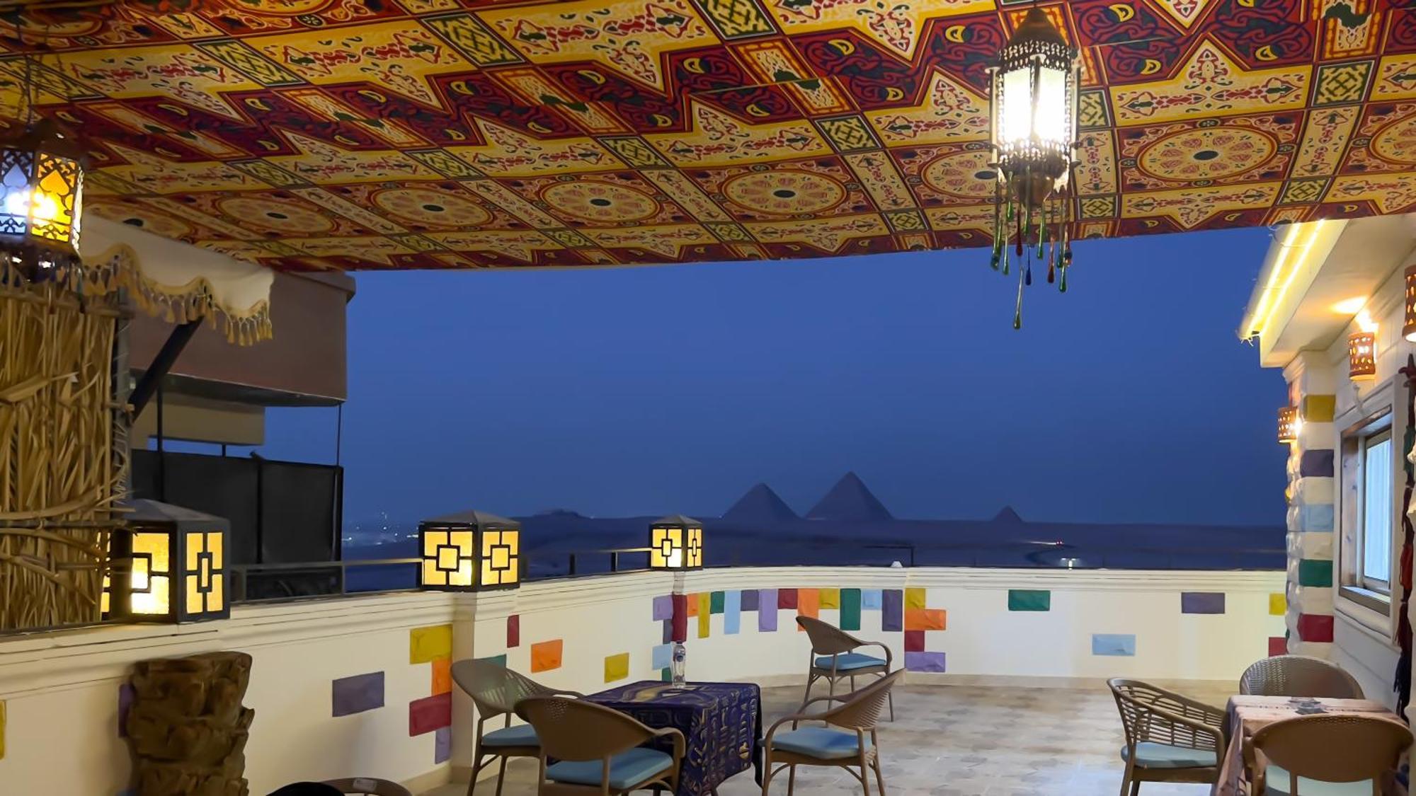 Atlantis Pyramids New Oda ve Kahvaltı Giza