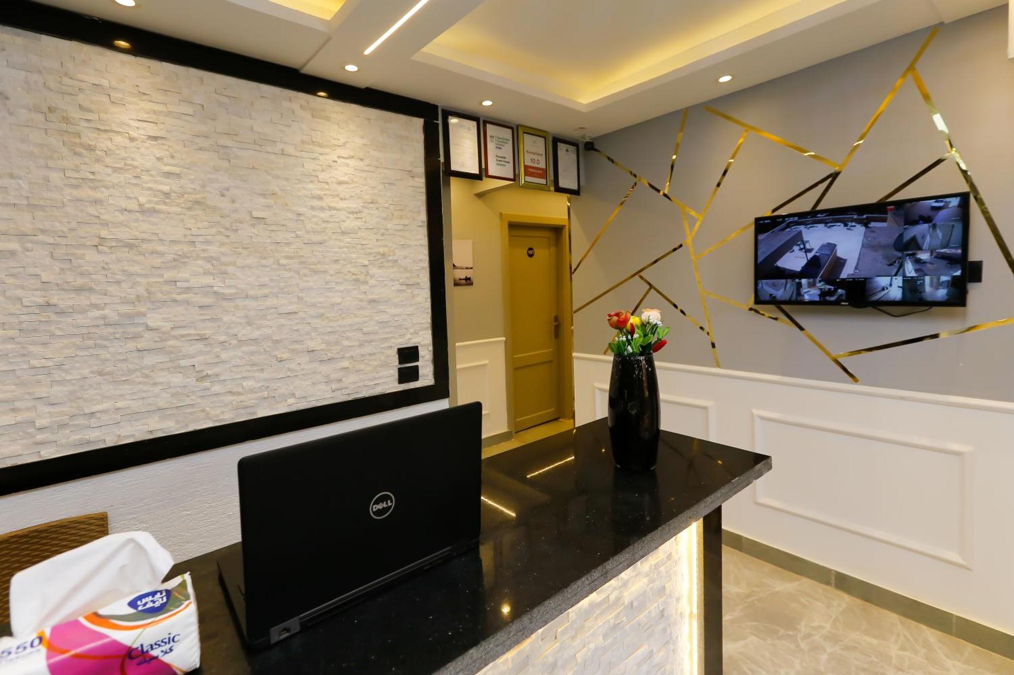 Venus Pyramids - Roof Access W Free Break Fast Guest house 3*