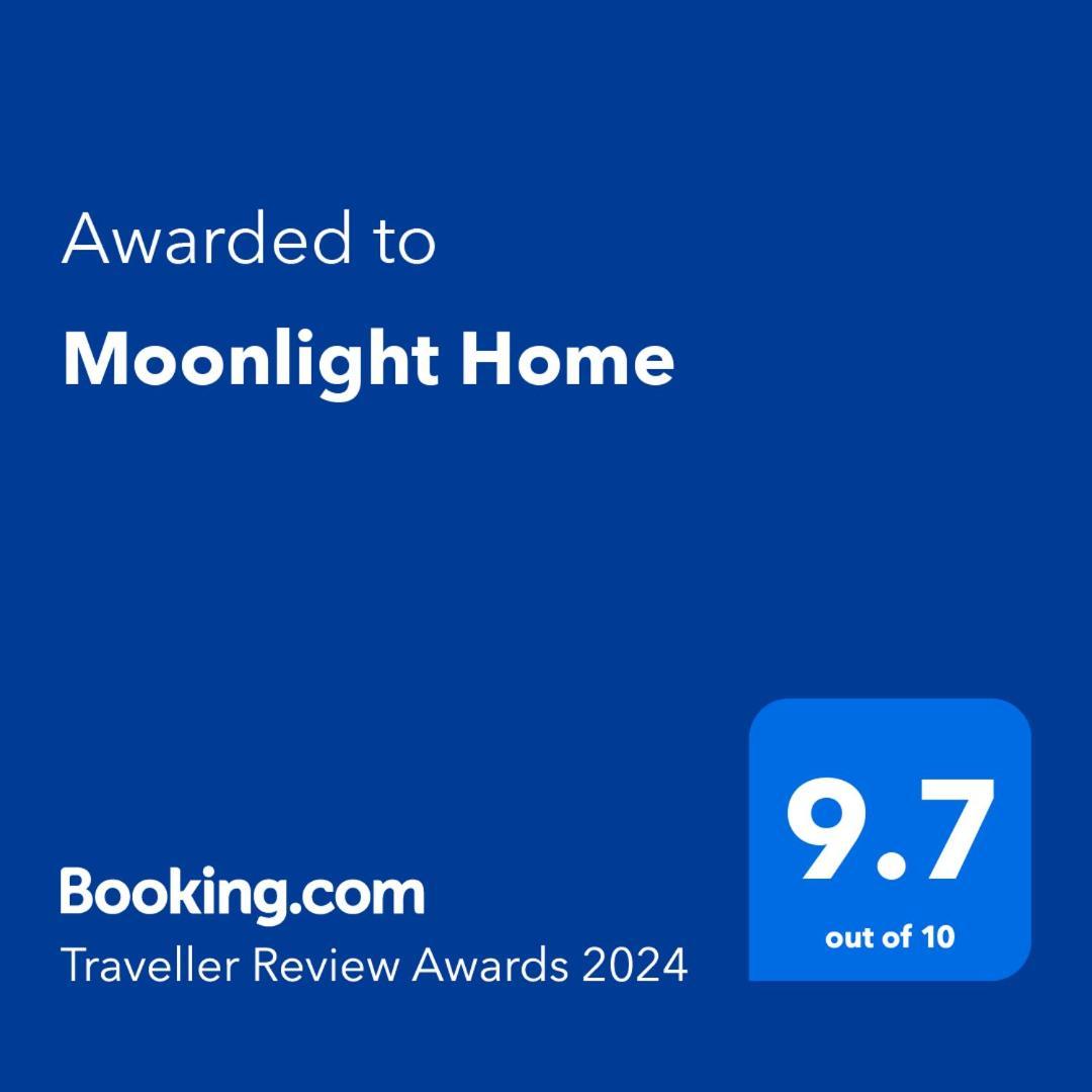 Moonlight Apartament *