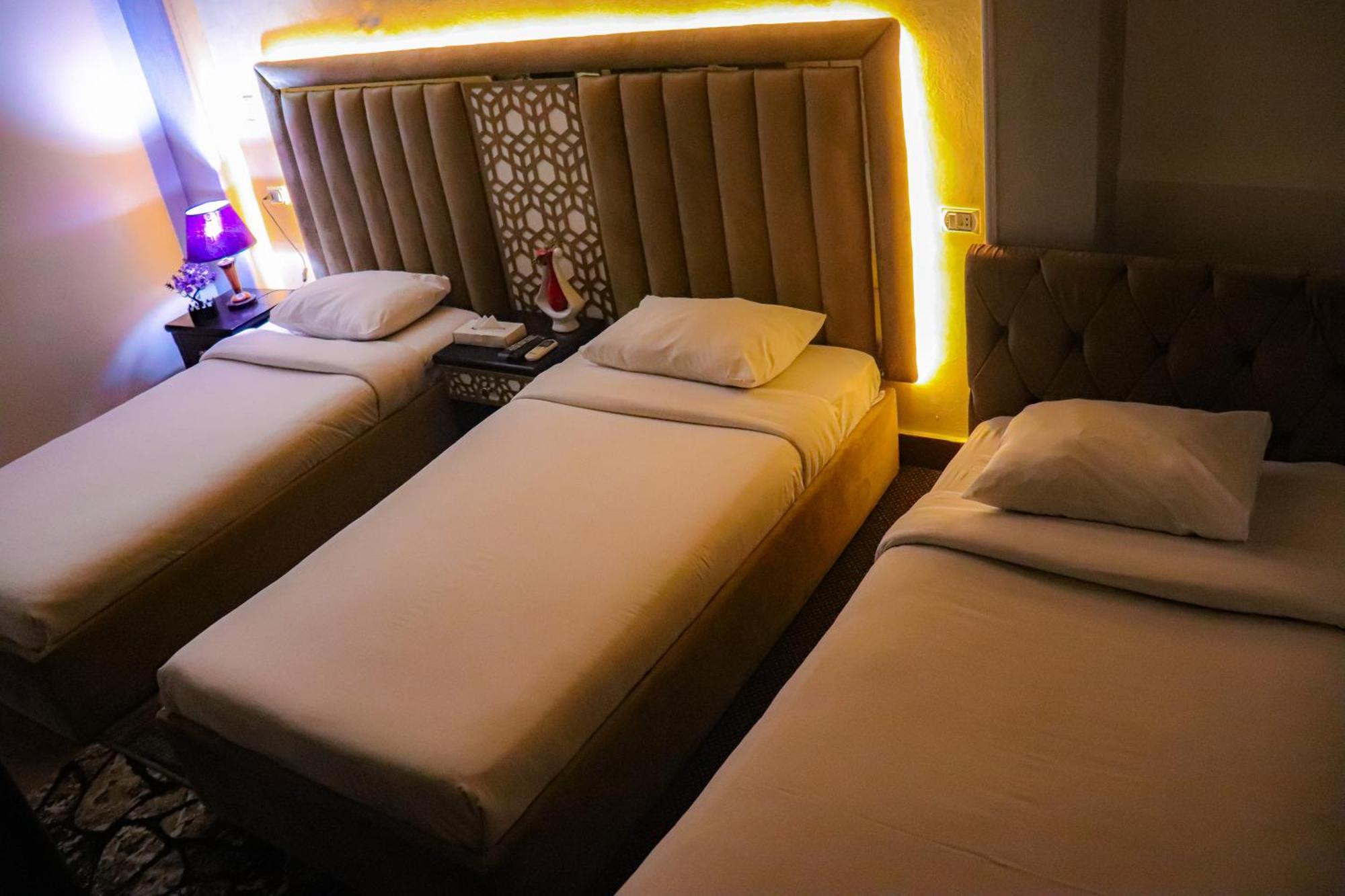 Hotel Golden Pyramids 3*