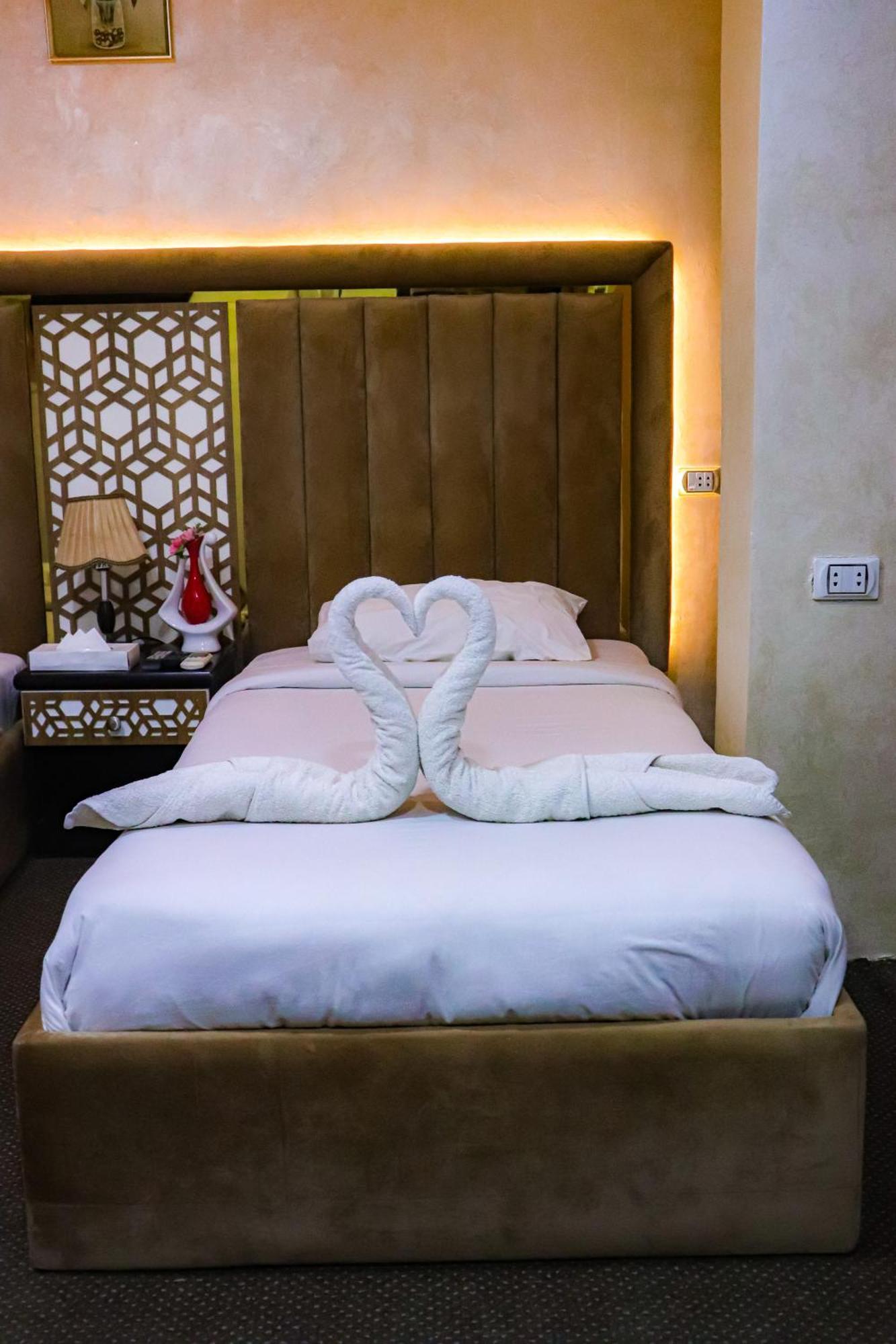 Golden Pyramids Hotel 3*