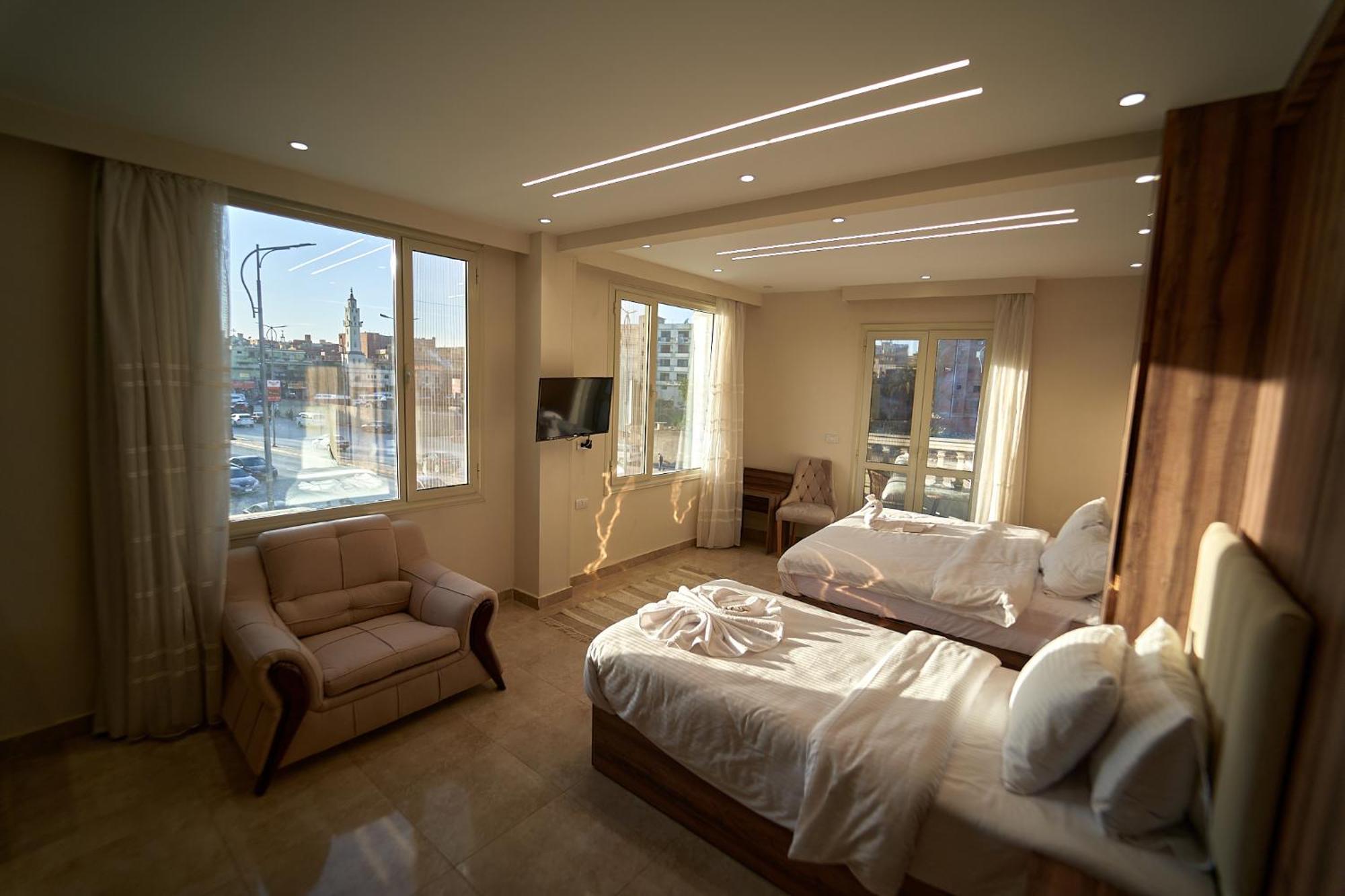 The Palace Pyramids Hotel 3*