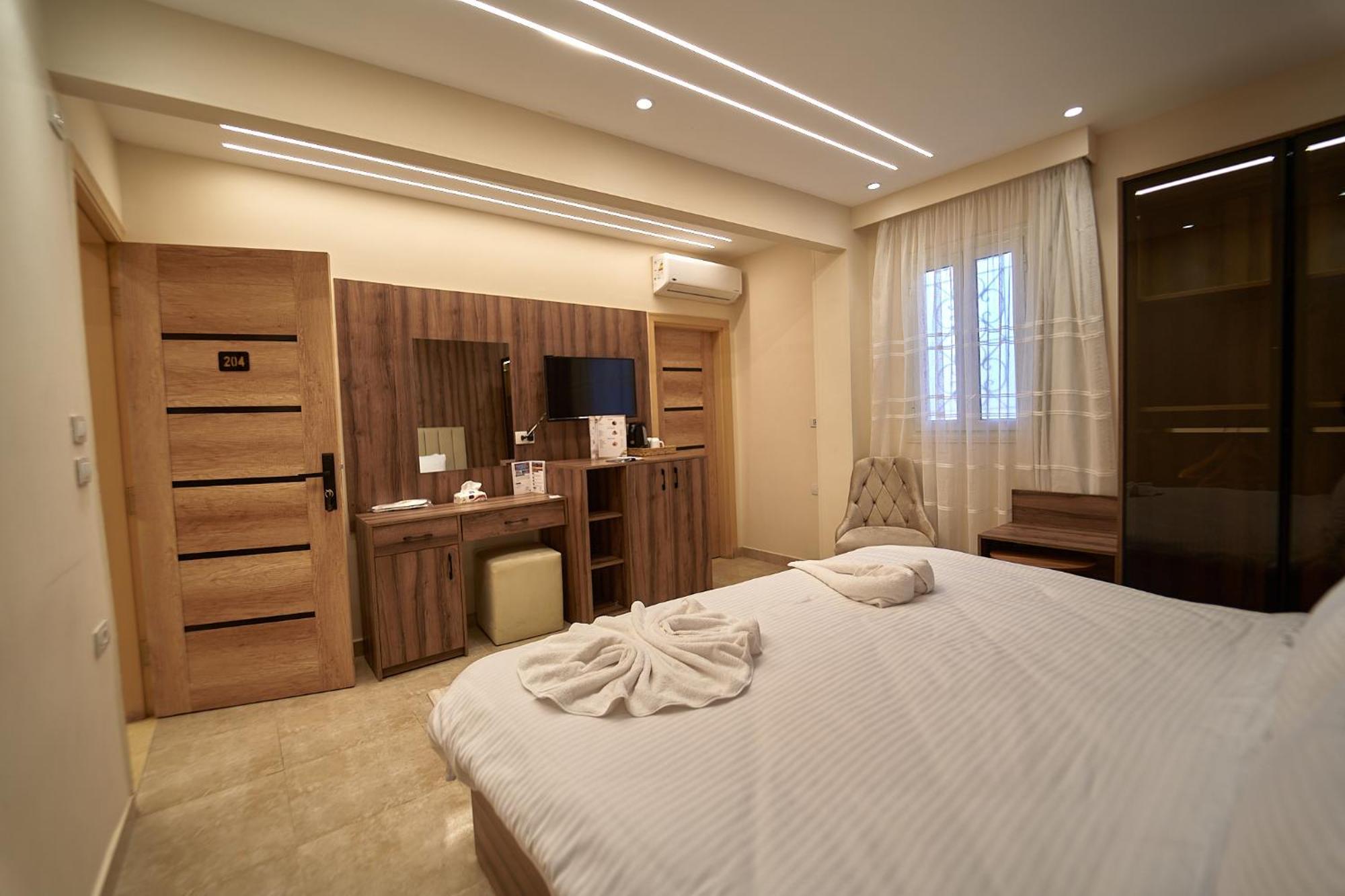 The Palace Pyramids Hotel 3*