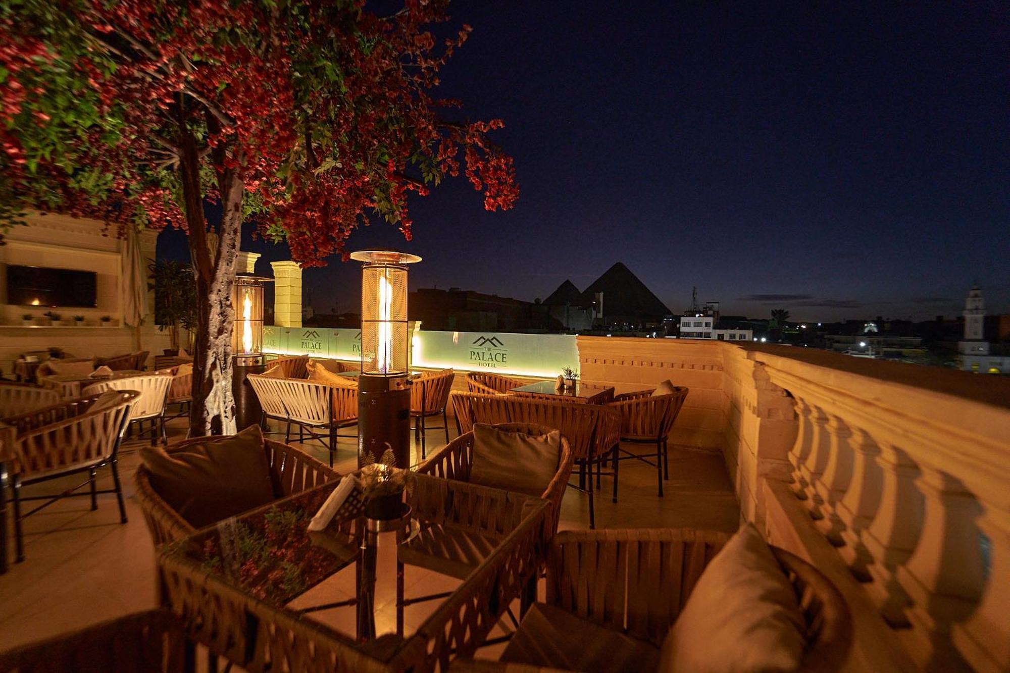 Hotel The Palace Pyramids 3*