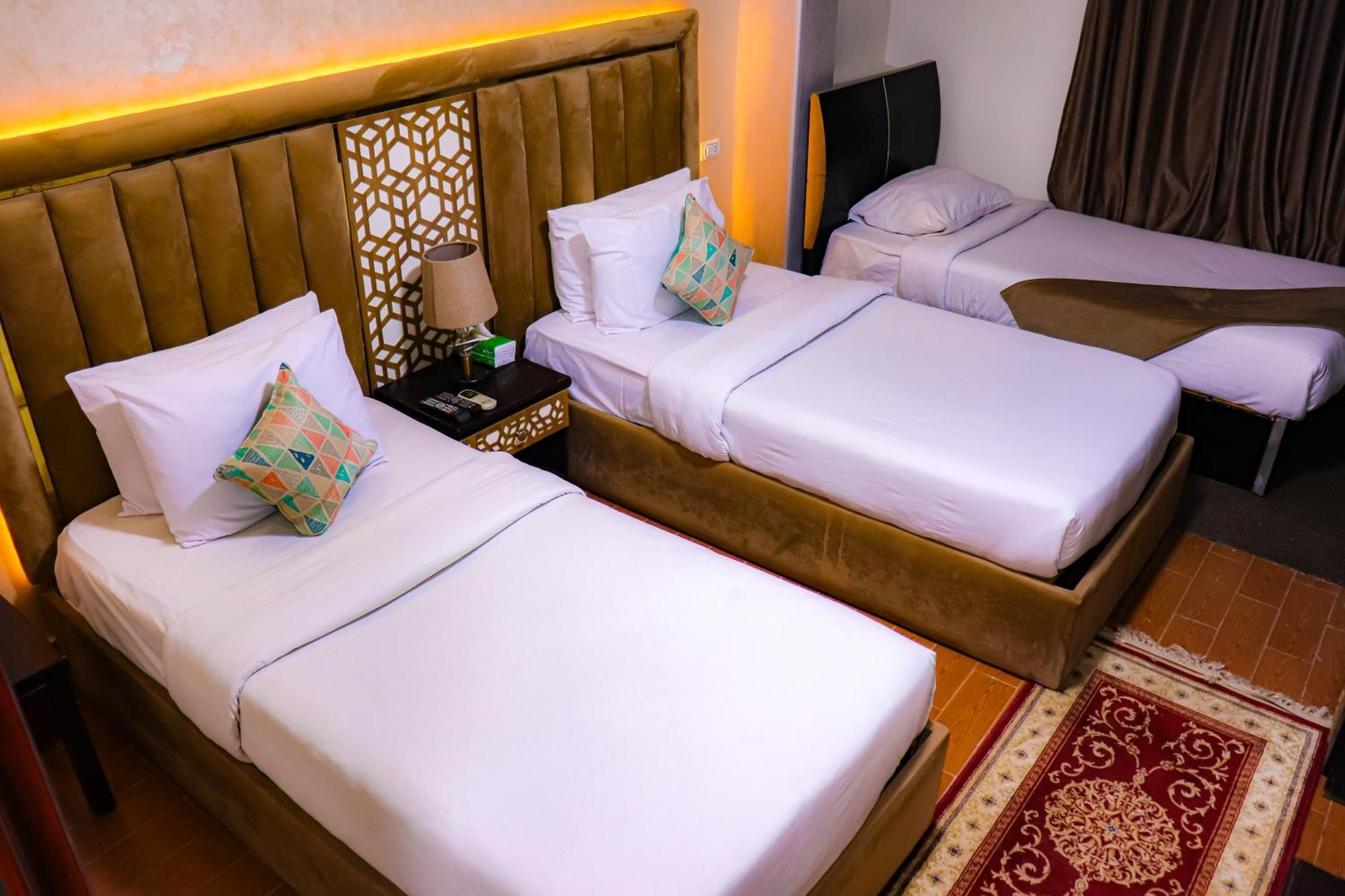 Hotel Golden Pyramids Kafret el-Gabal