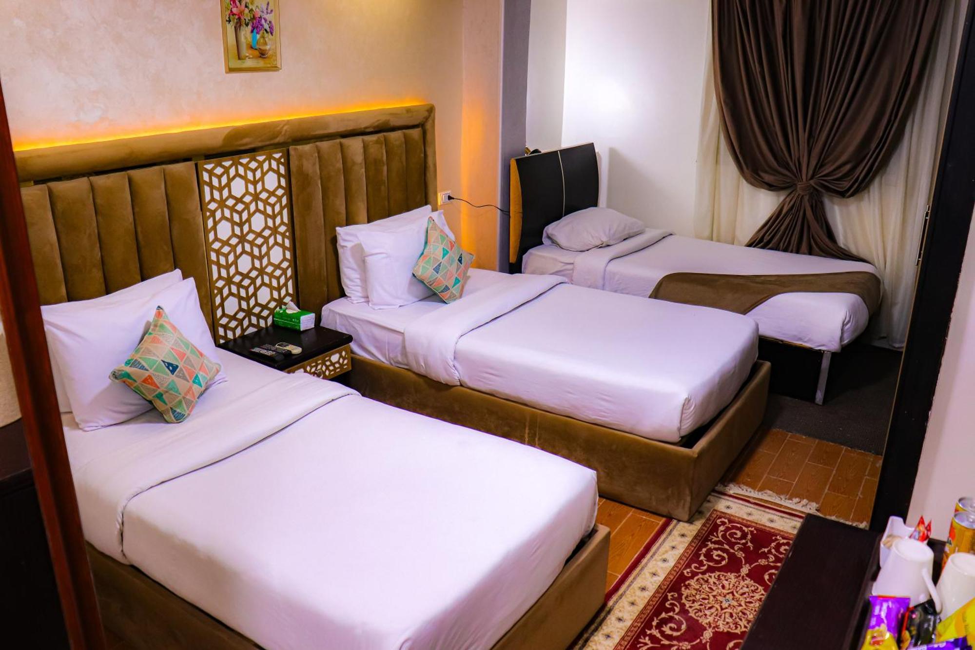 Golden Pyramids Hotel Kafret el-Gabal