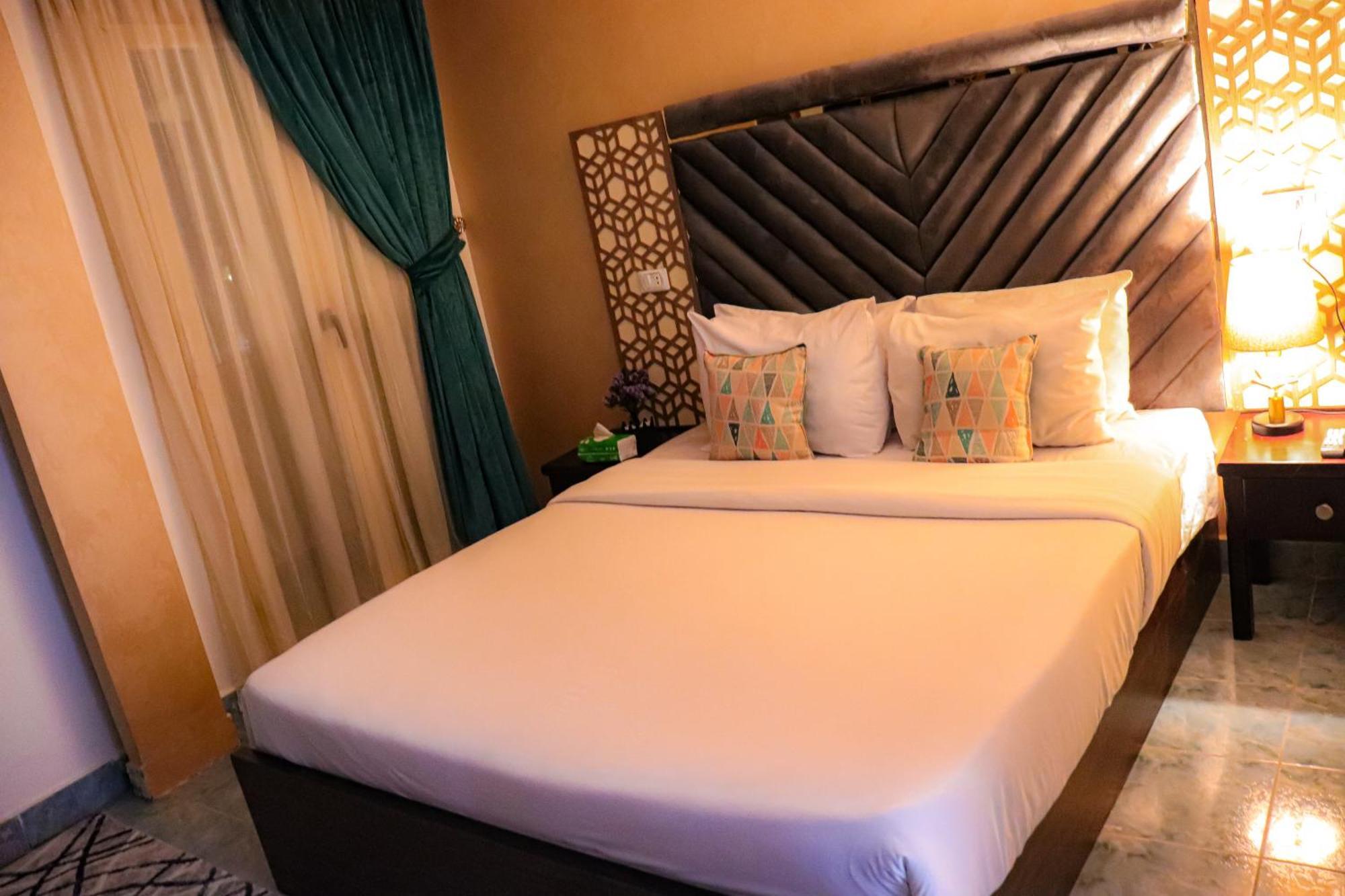 Golden Pyramids 3* Kafret el-Gabal
