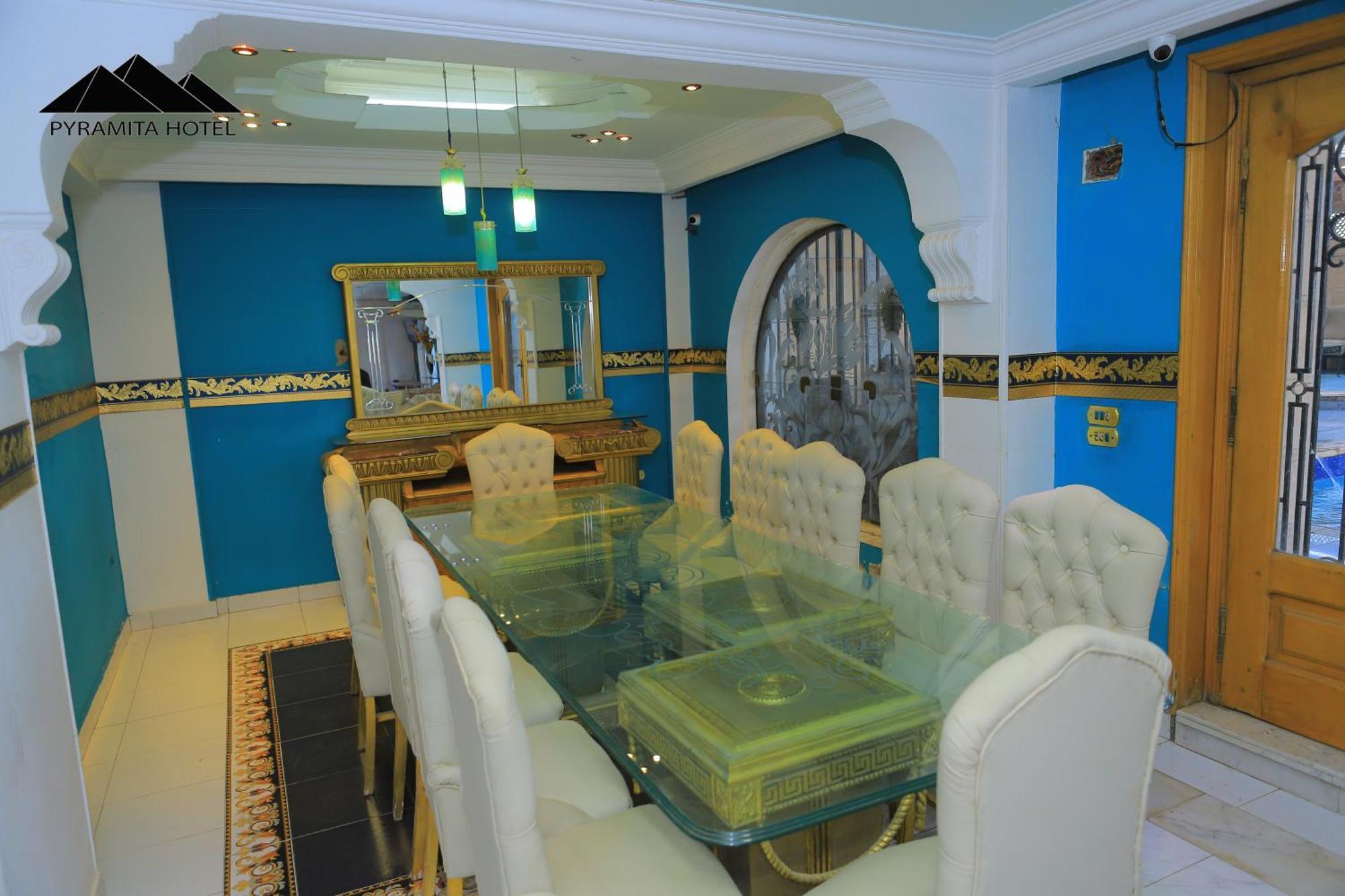 Hotel Pyramita 3*