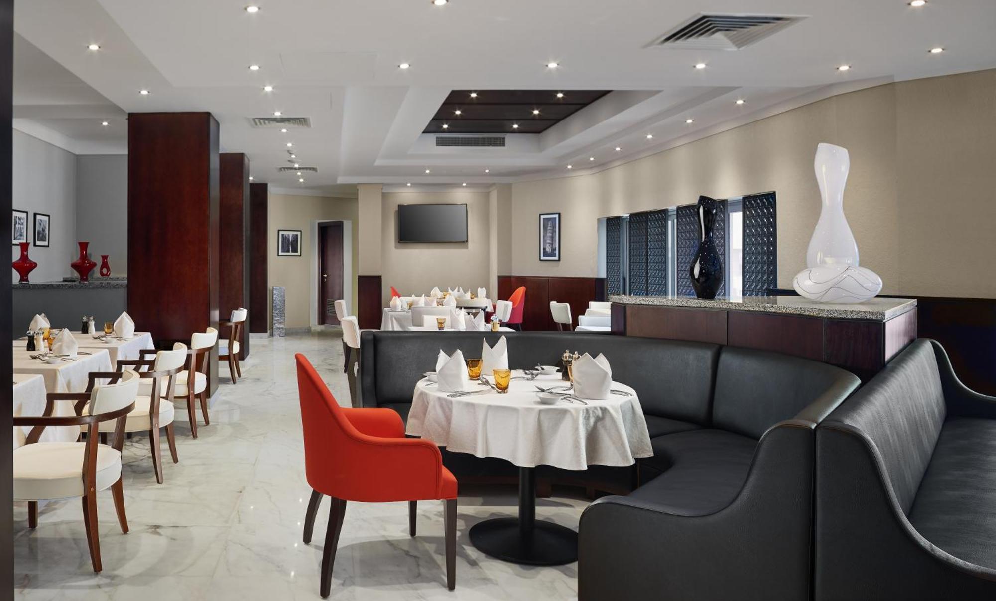 Hilton Plaza Alexandria