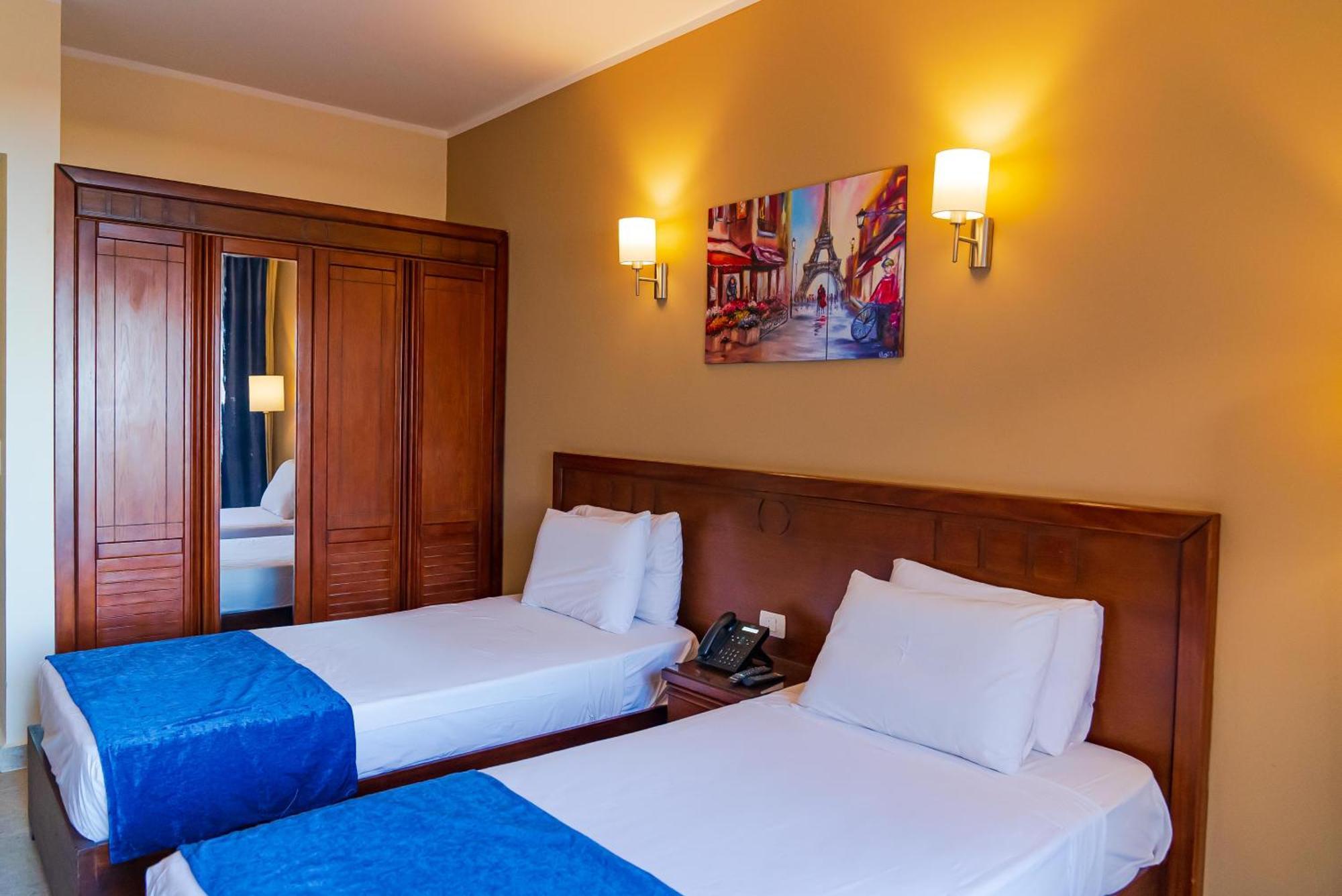 Blumar El Dome Hotel *