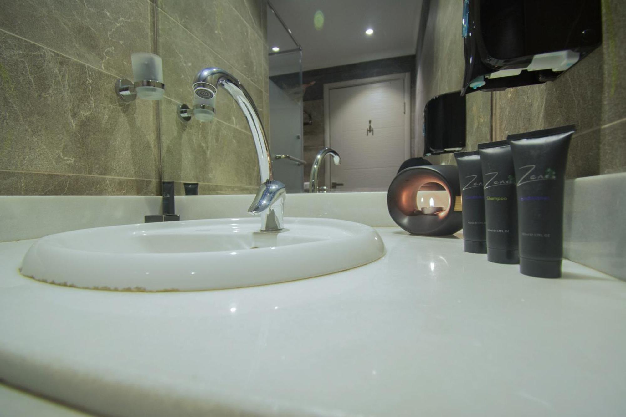 Hotel Nile Guardian 3*