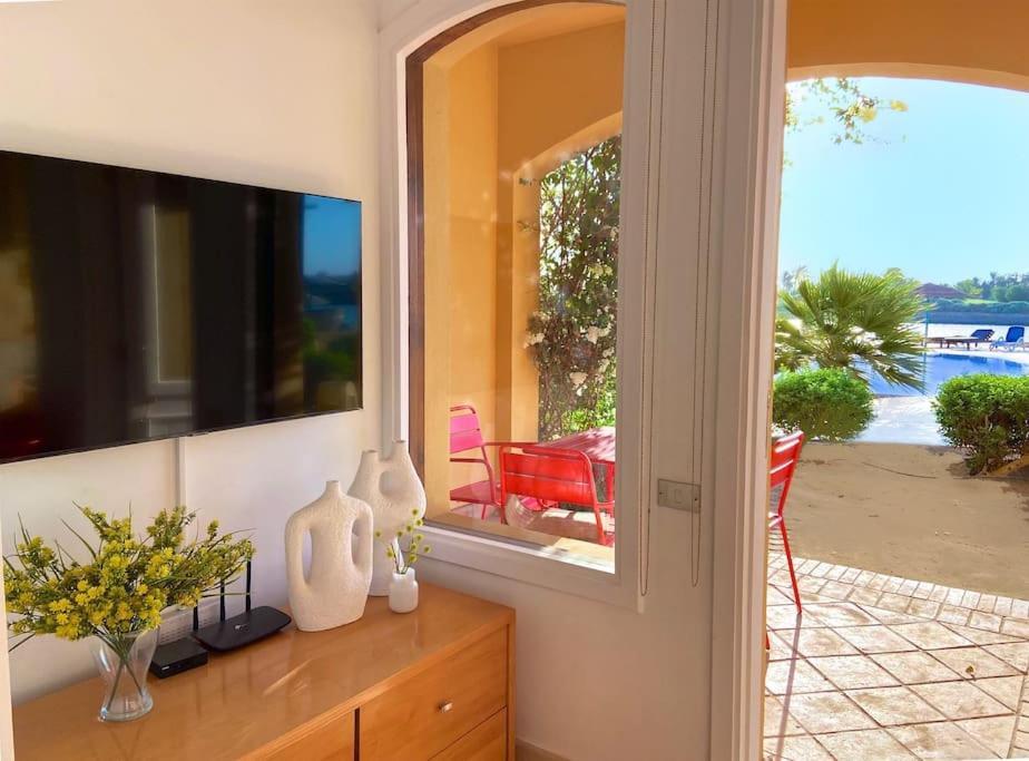 Magical 2br Ground/free Pool & Lagoon Access @elgouna Apartment *