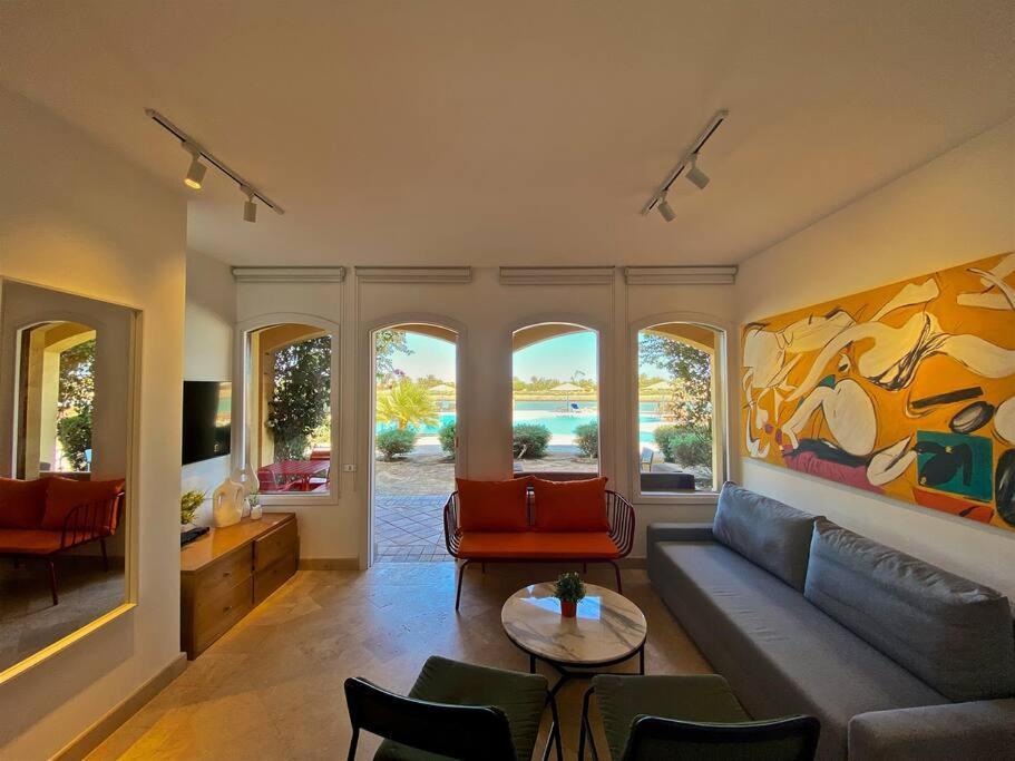 Magical 2br Ground/free Pool & Lagoon Access @elgouna Apartment