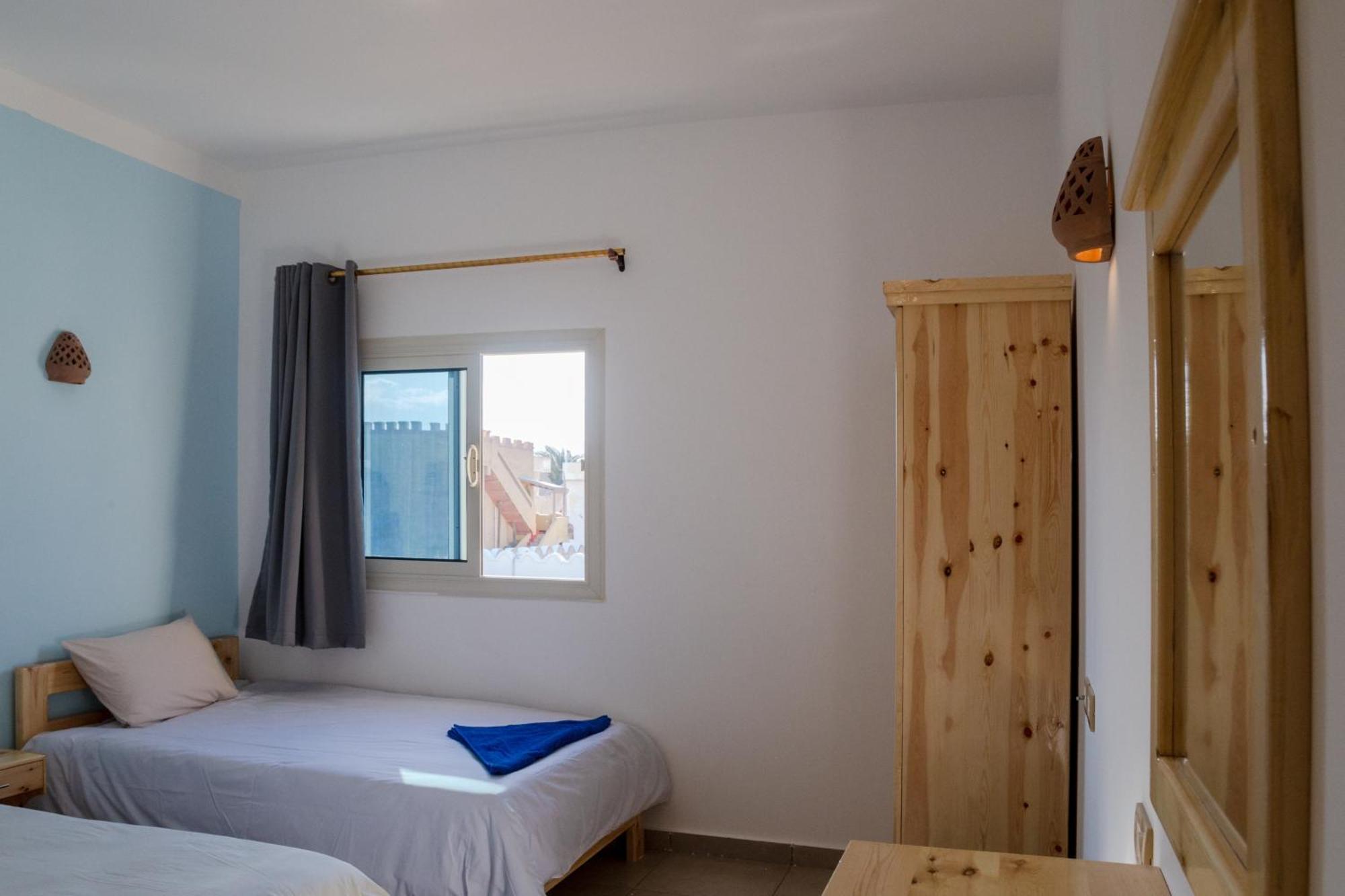 Al Deira Otel