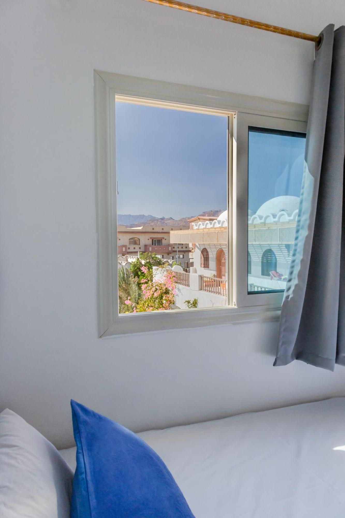 Al Deira Otel