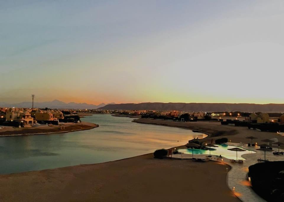 Artsy 1 Bedroom Apt/ Free Pool & Lagoon Access @elgouna Hurghada