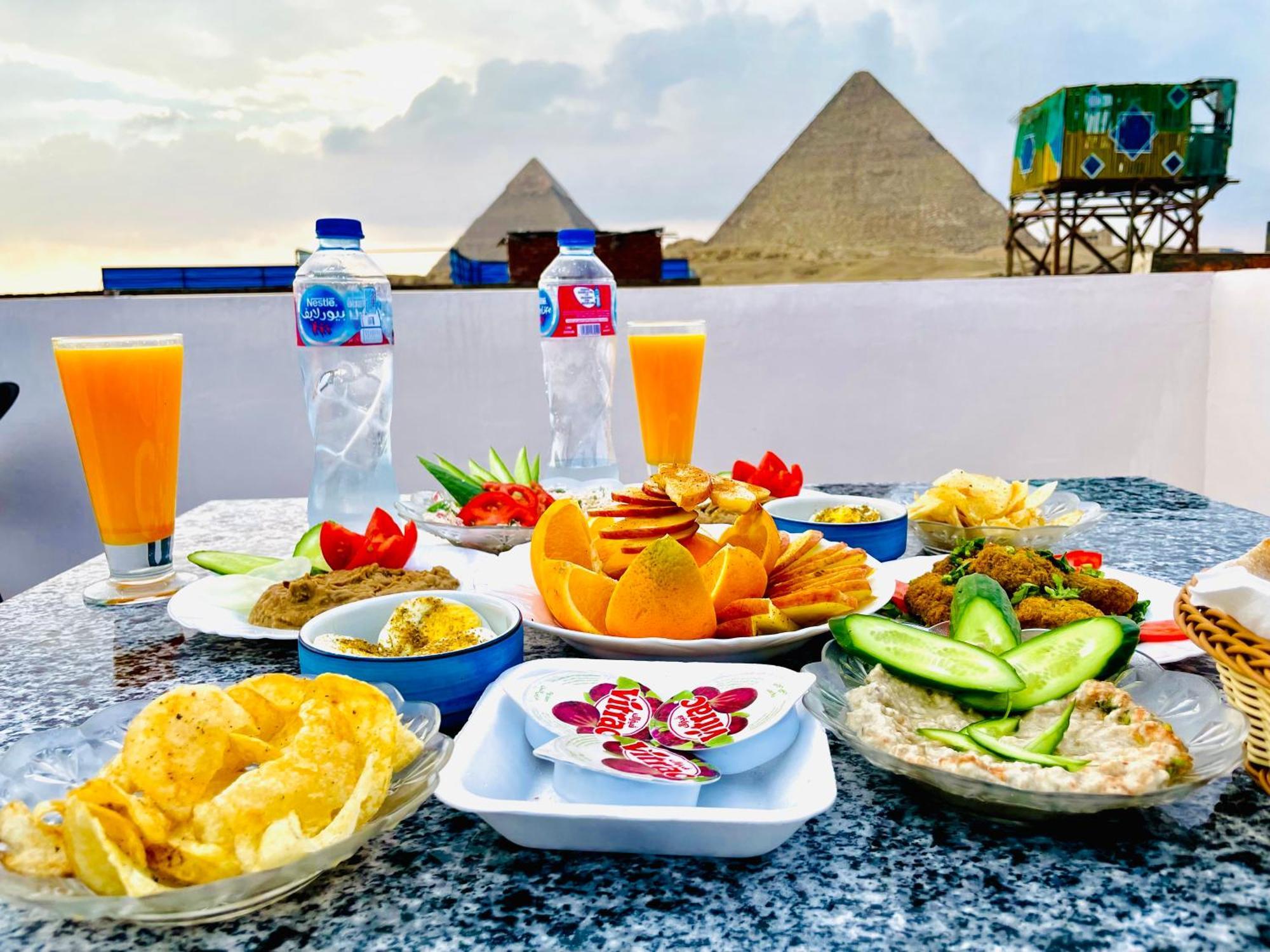 Horus Pyramids View Apartment