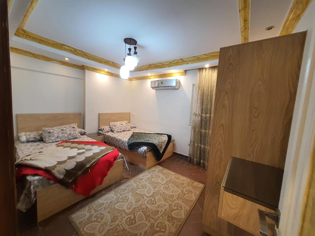 Apartment Square - Brand New Luxury With Stunning Sea View