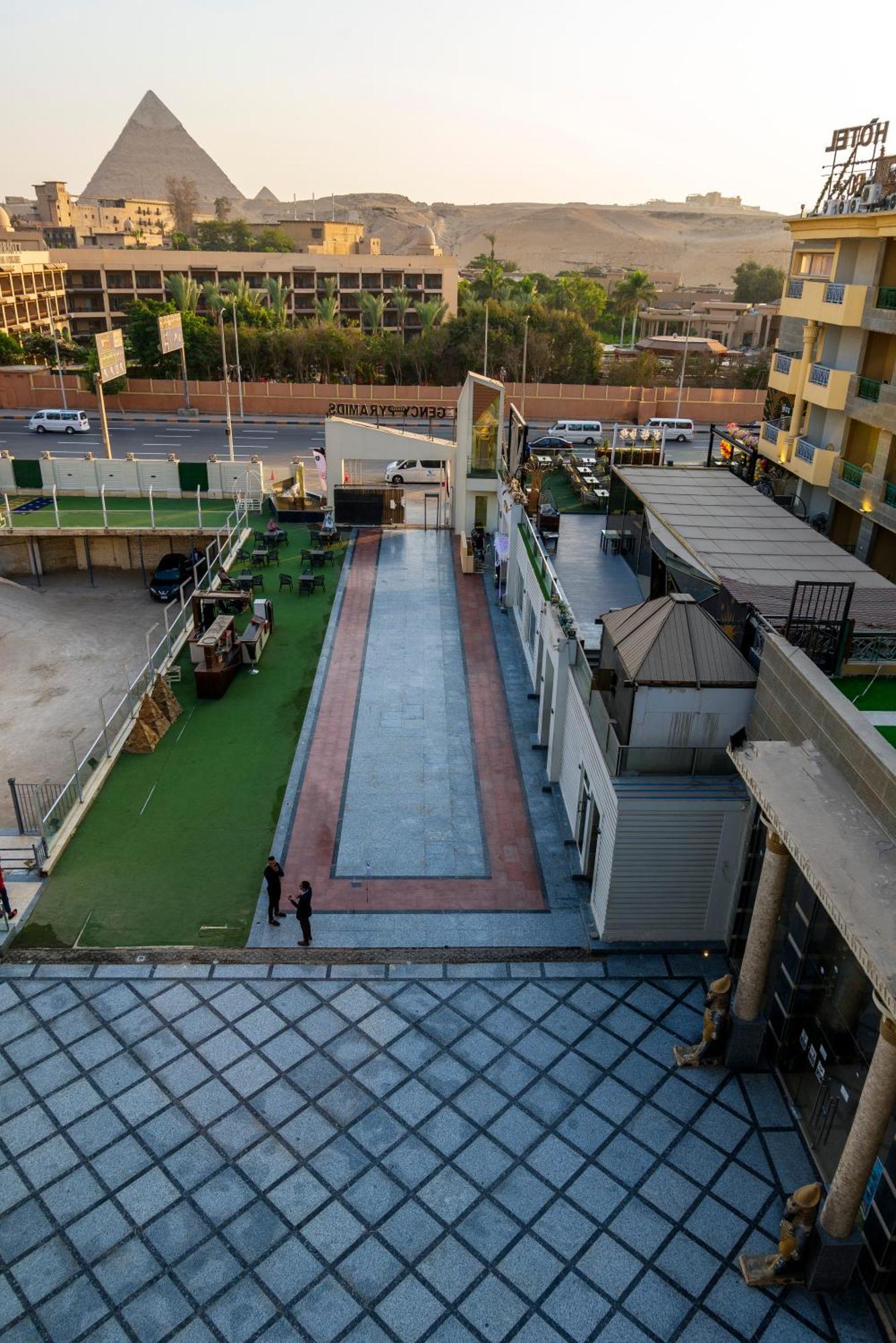 Regency Pyramids 4*