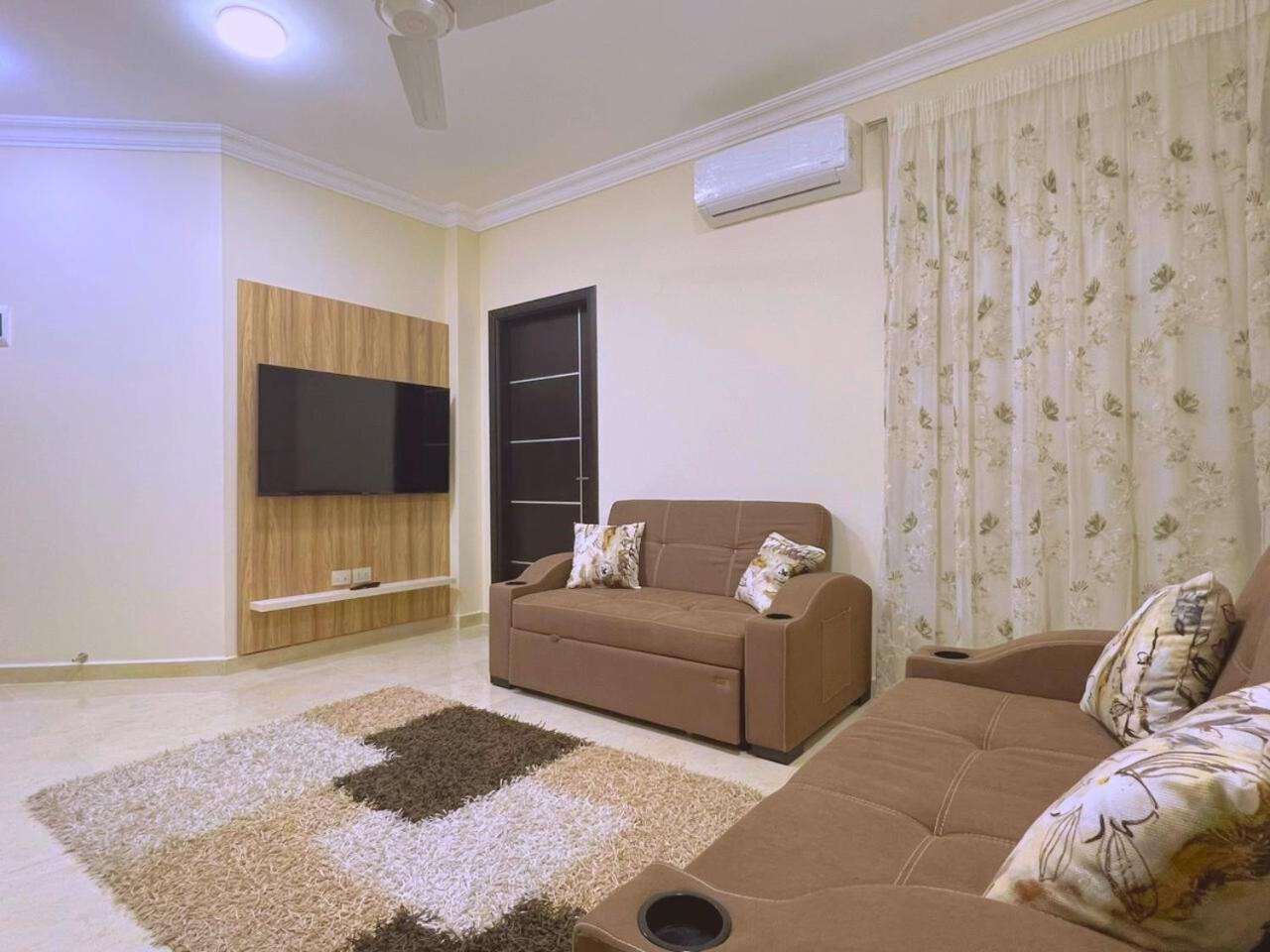 Front In Hurghada La Quinta Compound Apartment