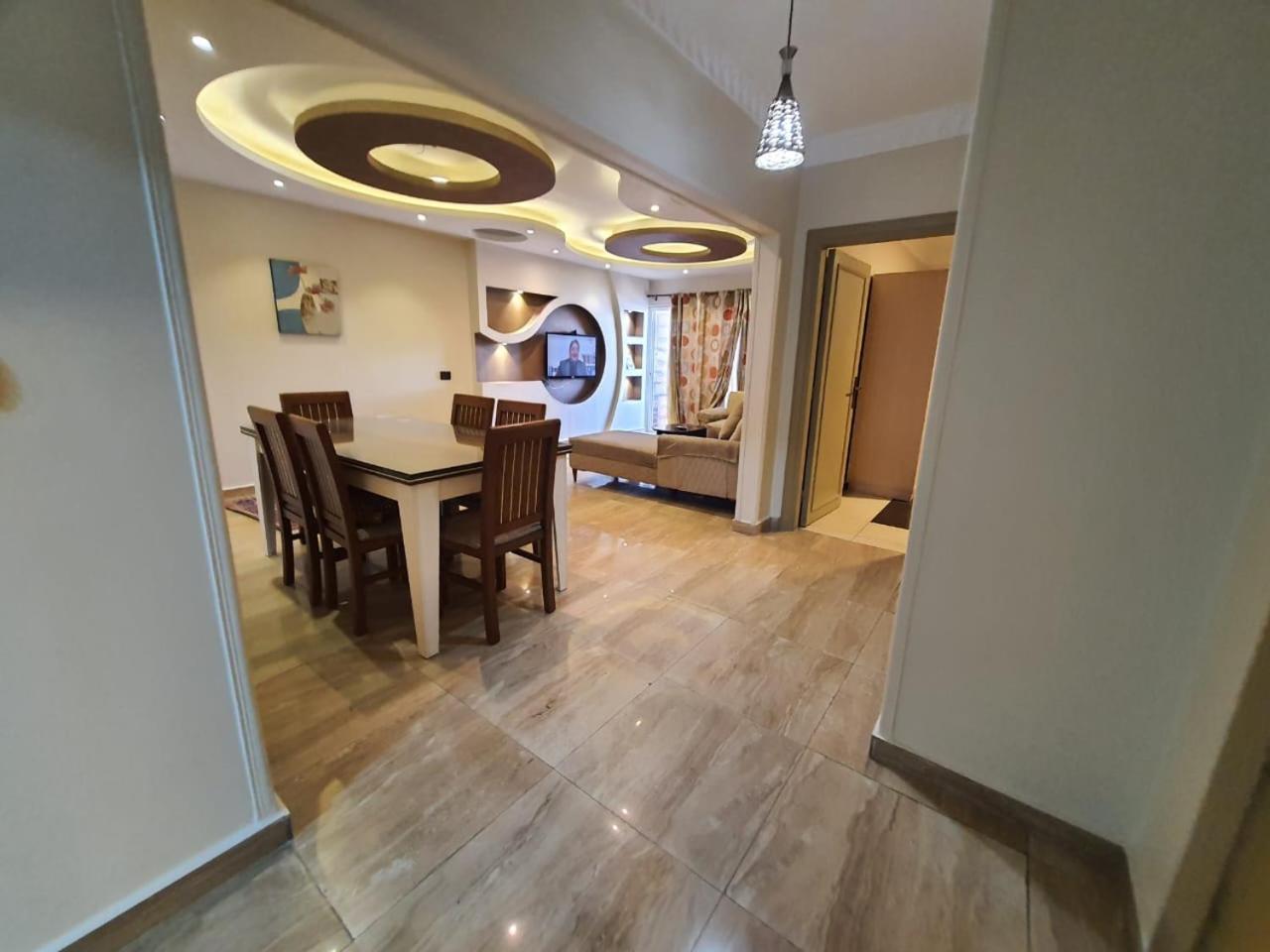 Apartment Square - Brand New Luxury With Stunning Sea View