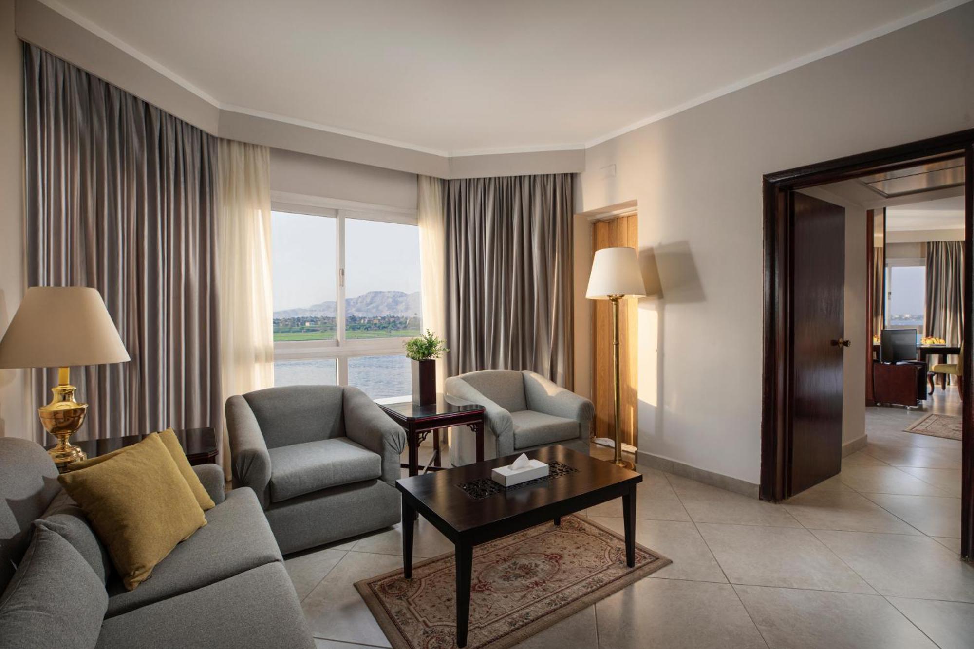 Hotel Pyramisa
