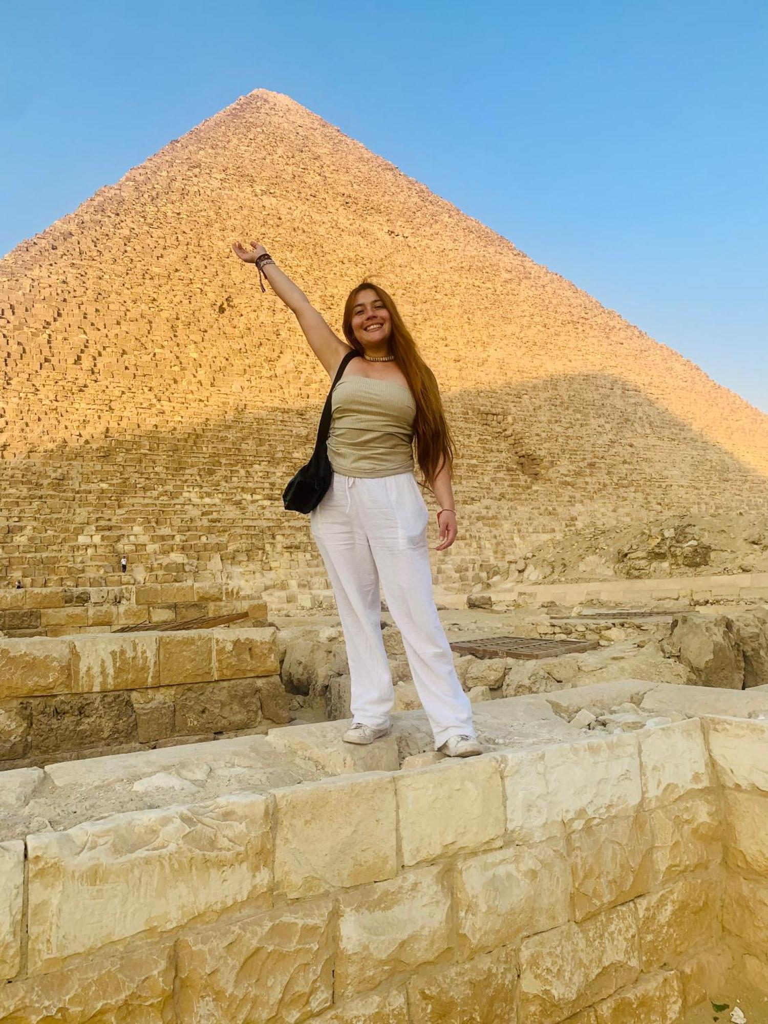 Loay Pyramids View *