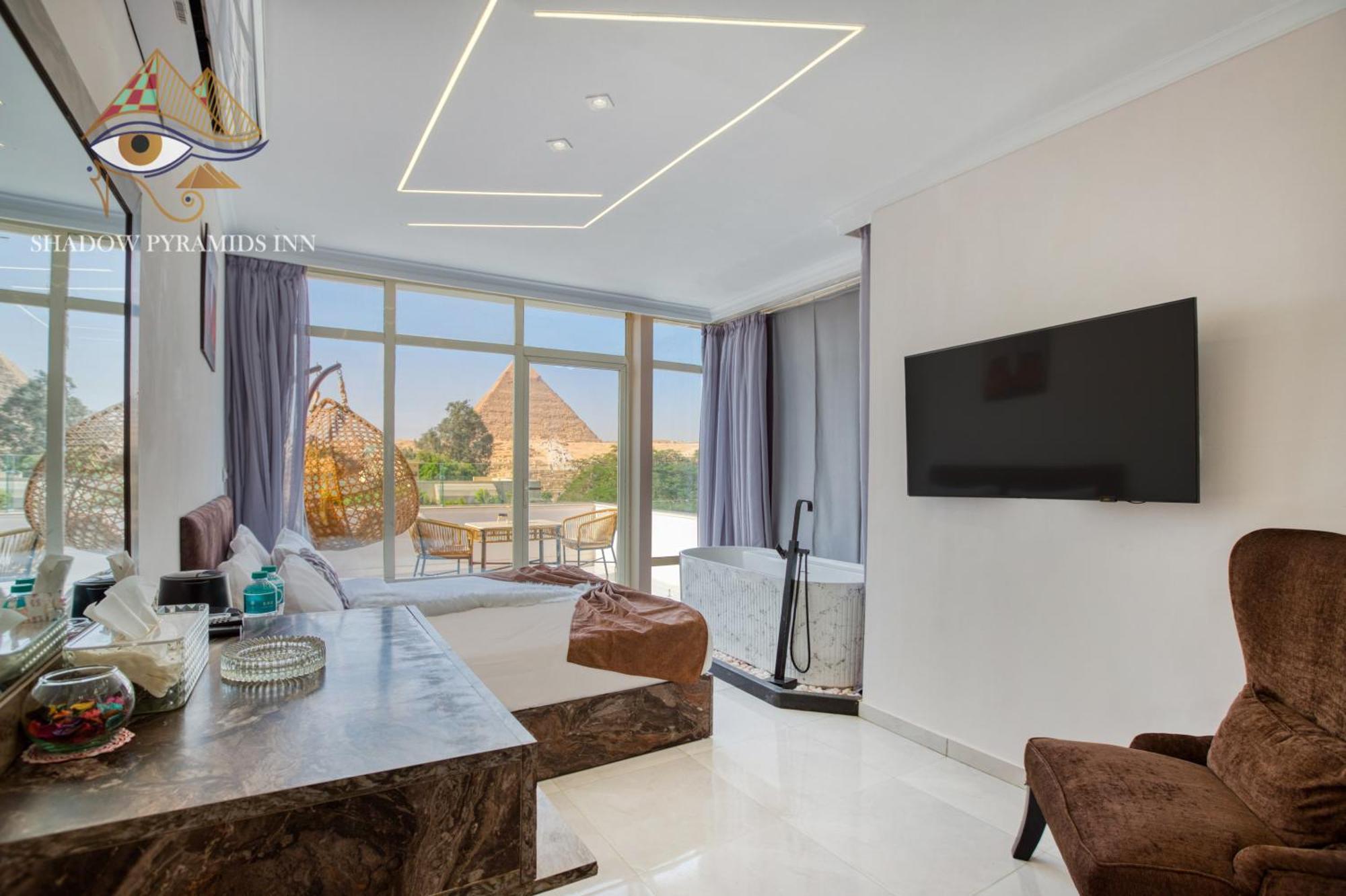 Shadow Pyramids And Jacuzzi Hostel Kafrat al Jabal