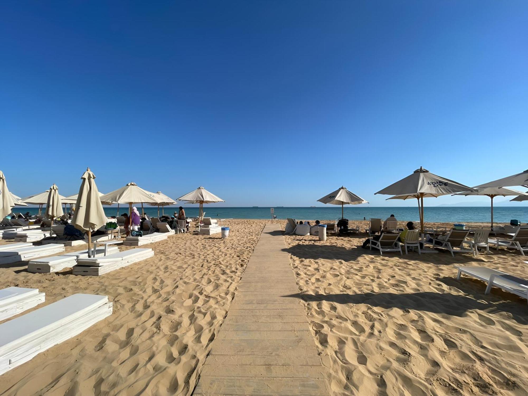 Salty Life Chalet: Poolside Two-bedroom At Azha Apartment Ain Sukhna