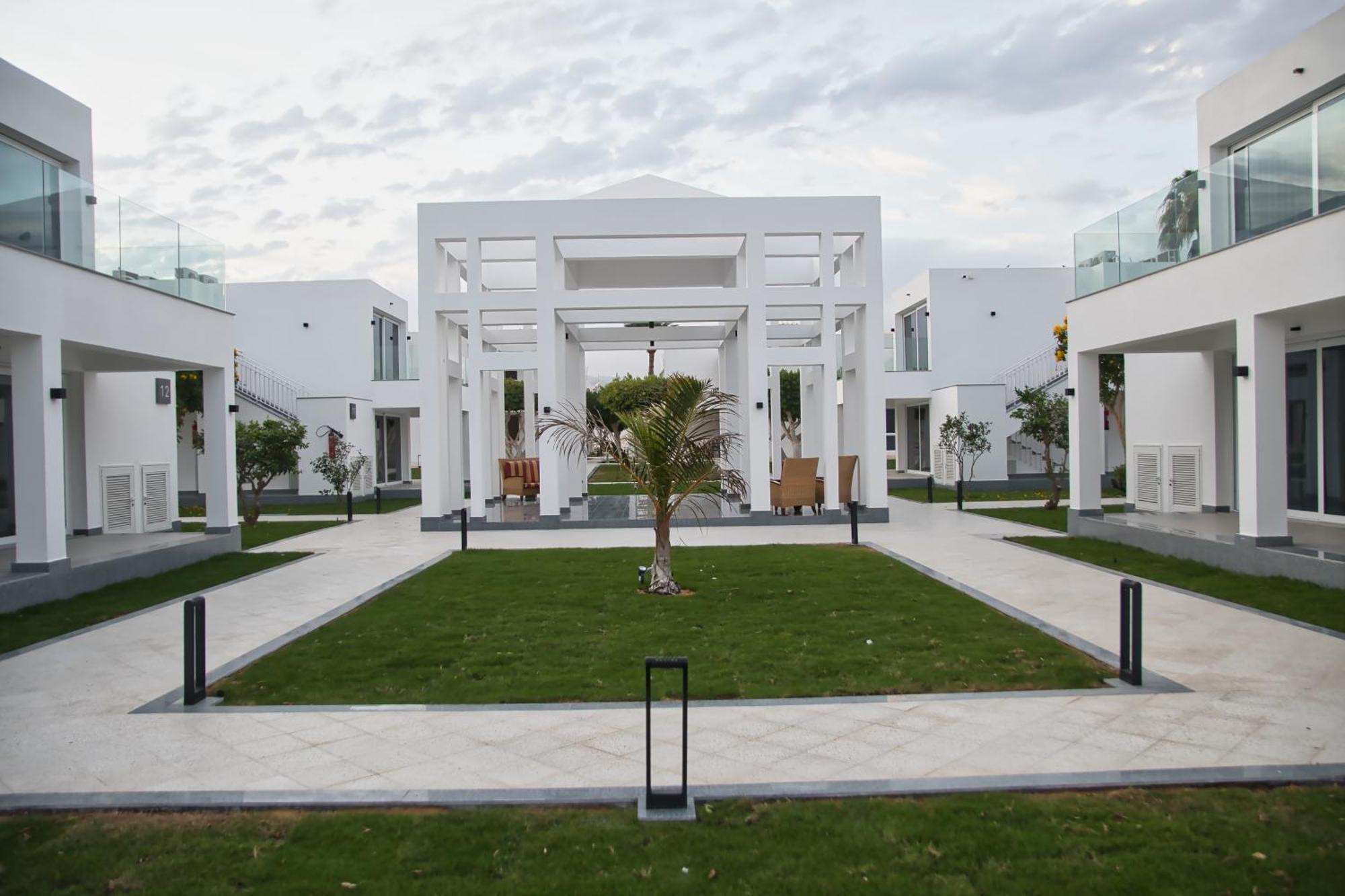 Maritim Jolie & Casino Resort 5*
