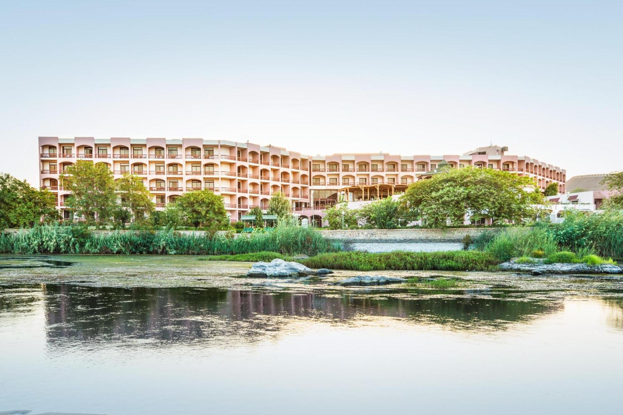 Pyramisa Island Hotel 5*