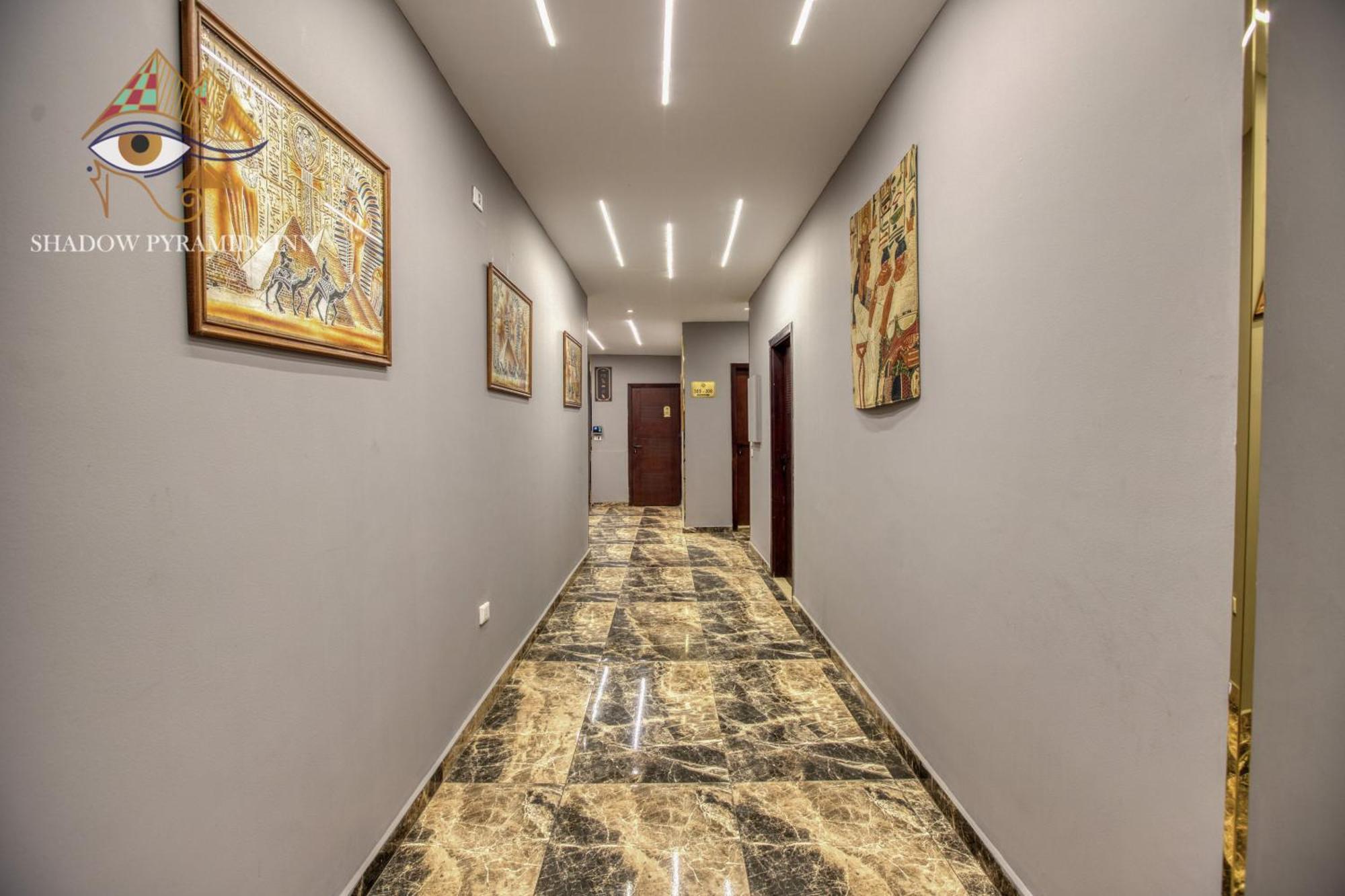 Shadow Pyramids And Jacuzzi Hostel Kafrat al Jabal